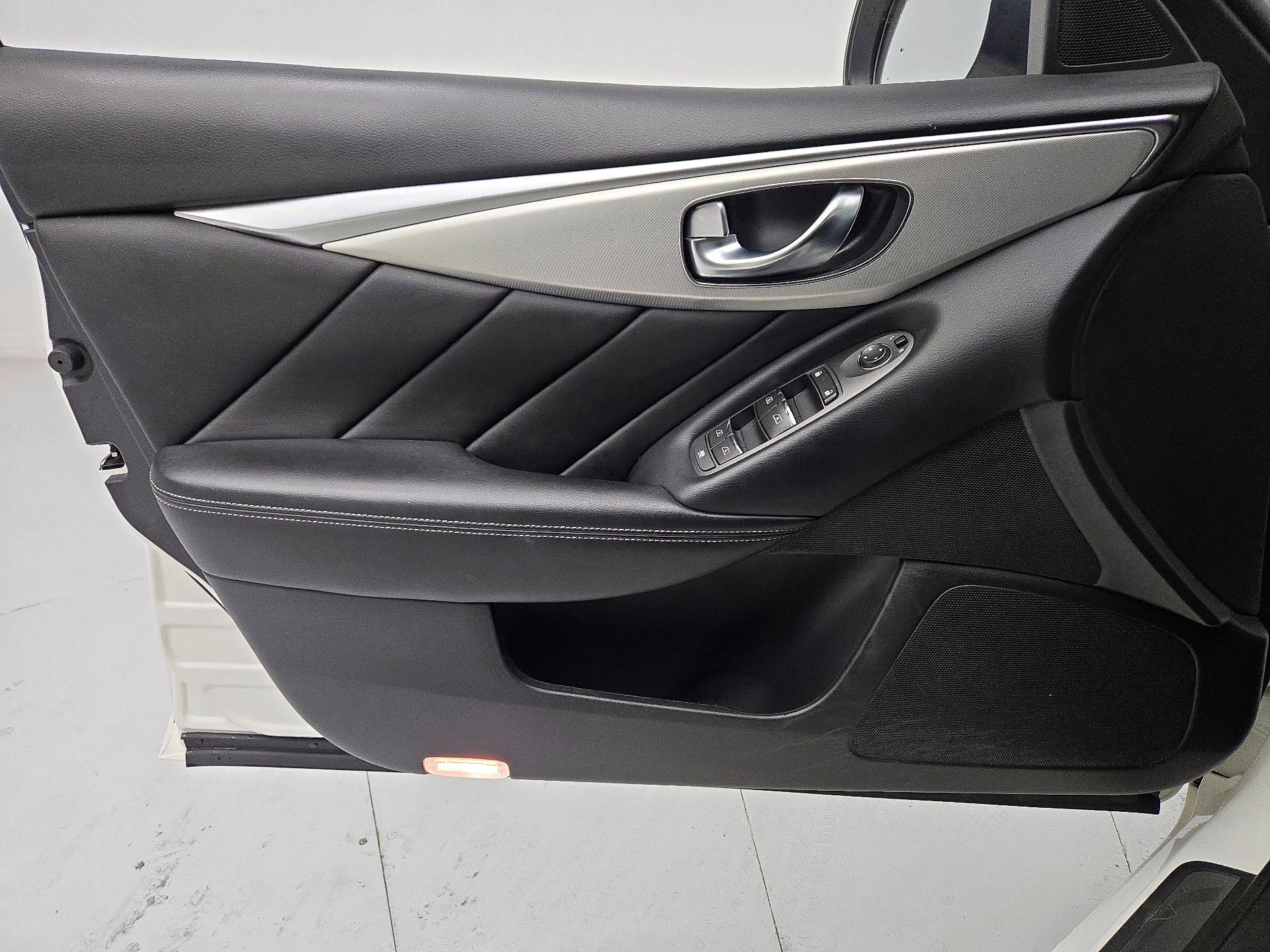 Thumbnail: 2020 INFINITI Q50 - 12