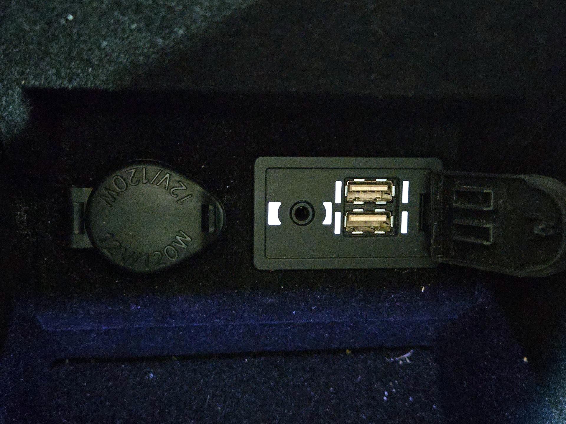 Thumbnail: 2016 Lexus ES - 18