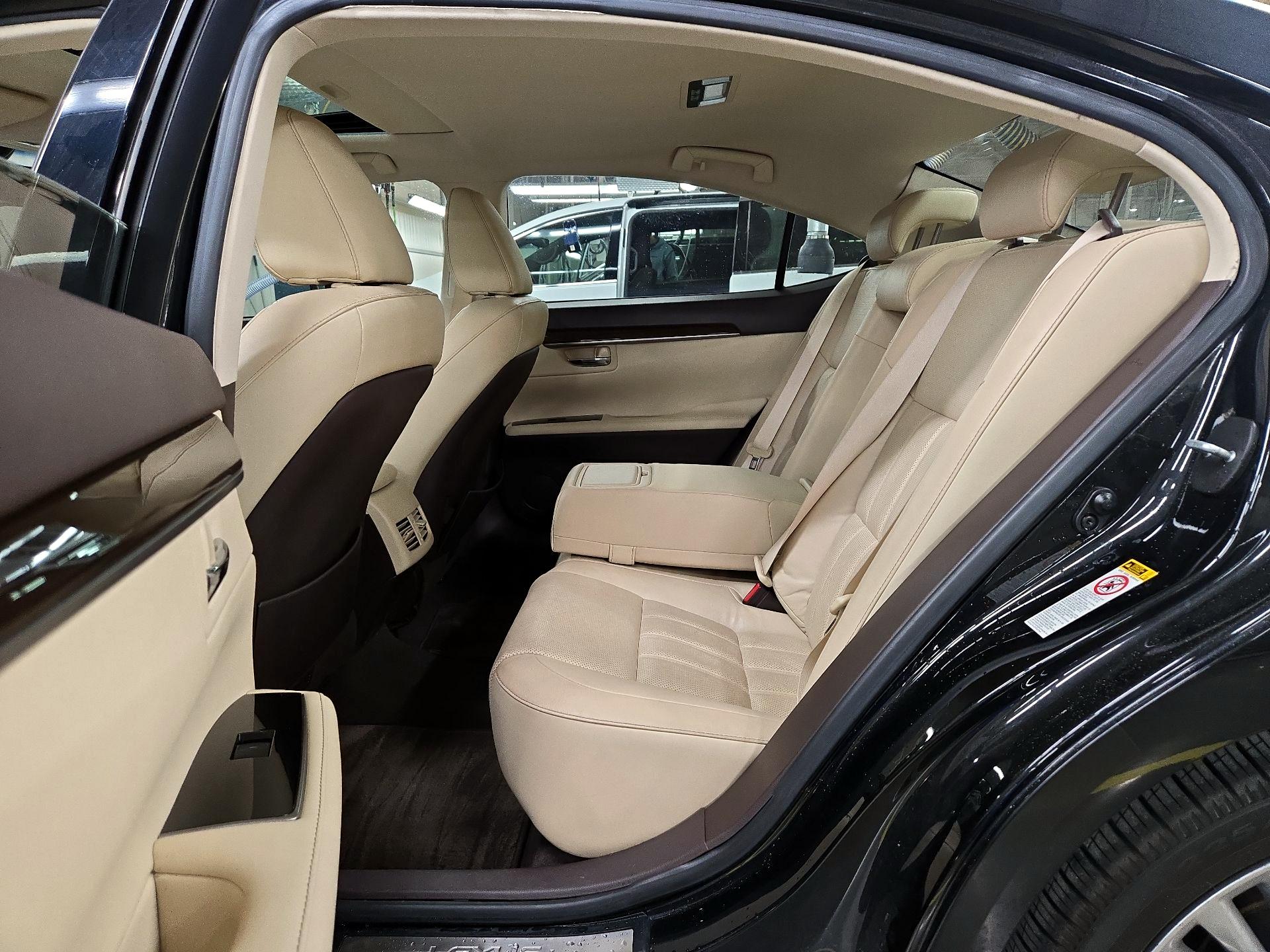 Thumbnail: 2016 Lexus ES - 20