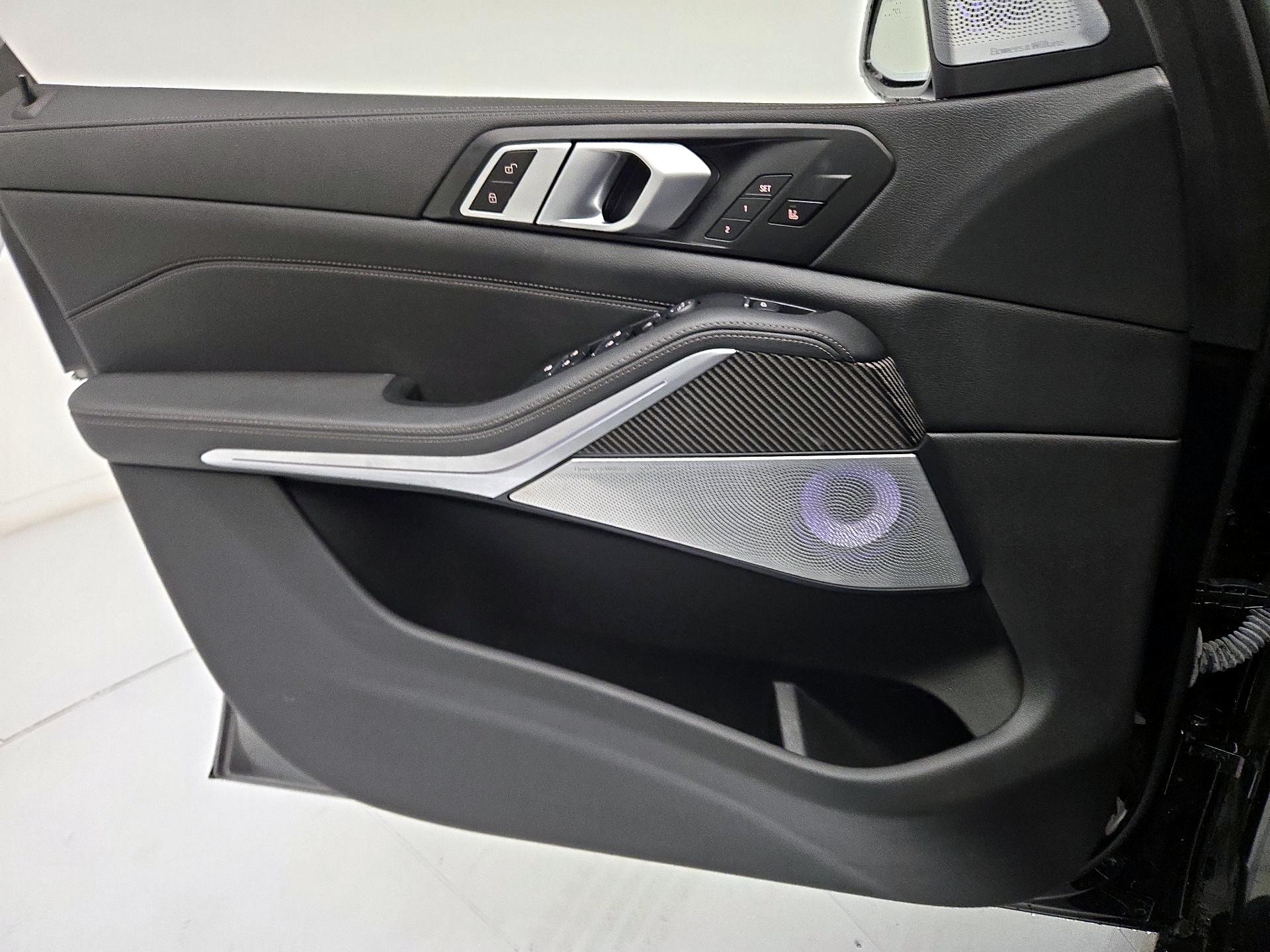 Thumbnail: 2021 BMW X5 - 12