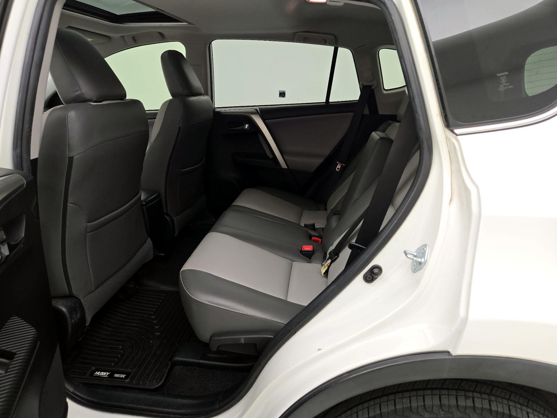 Thumbnail: 2014 Toyota RAV4 - 20