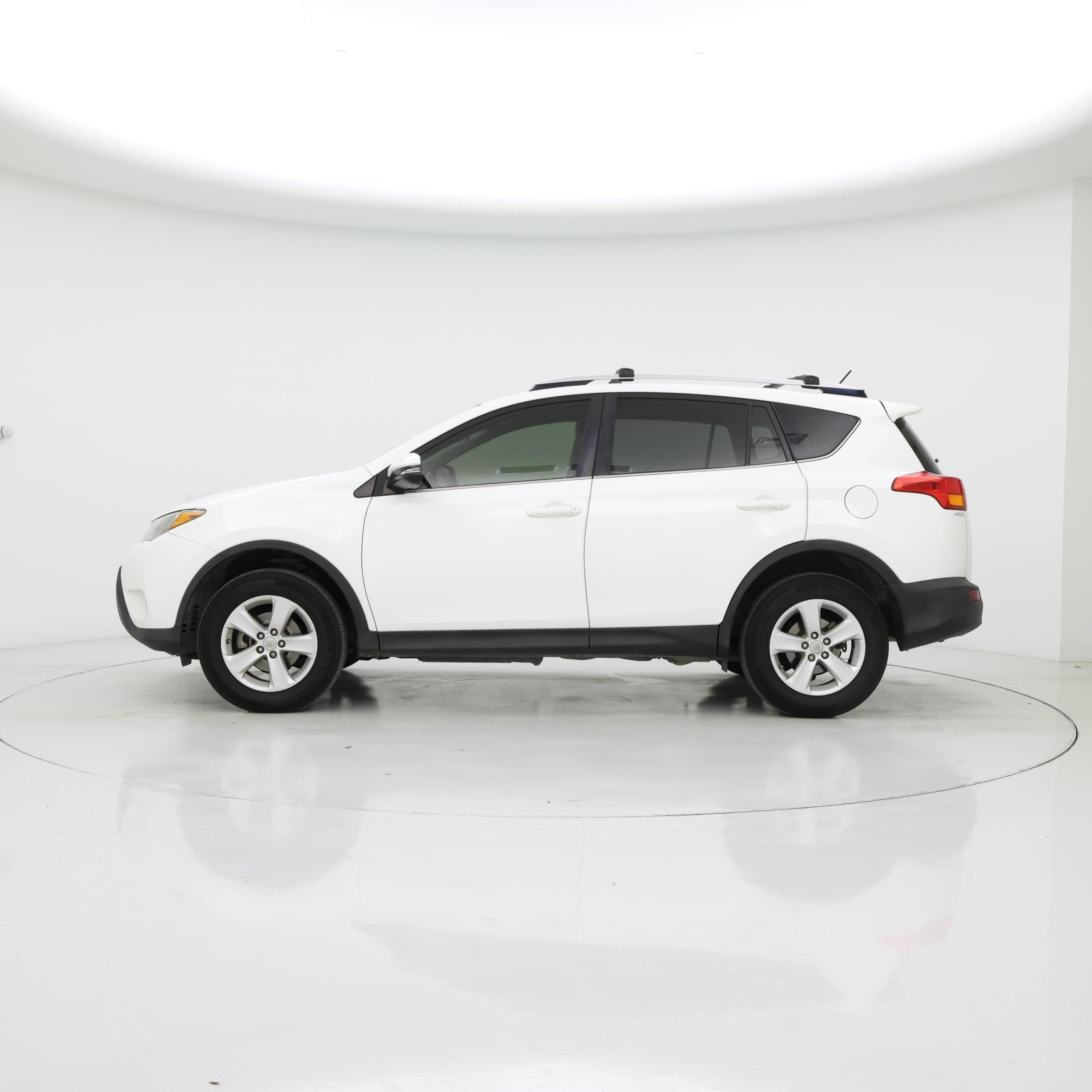 Thumbnail: 2014 Toyota RAV4 - 3