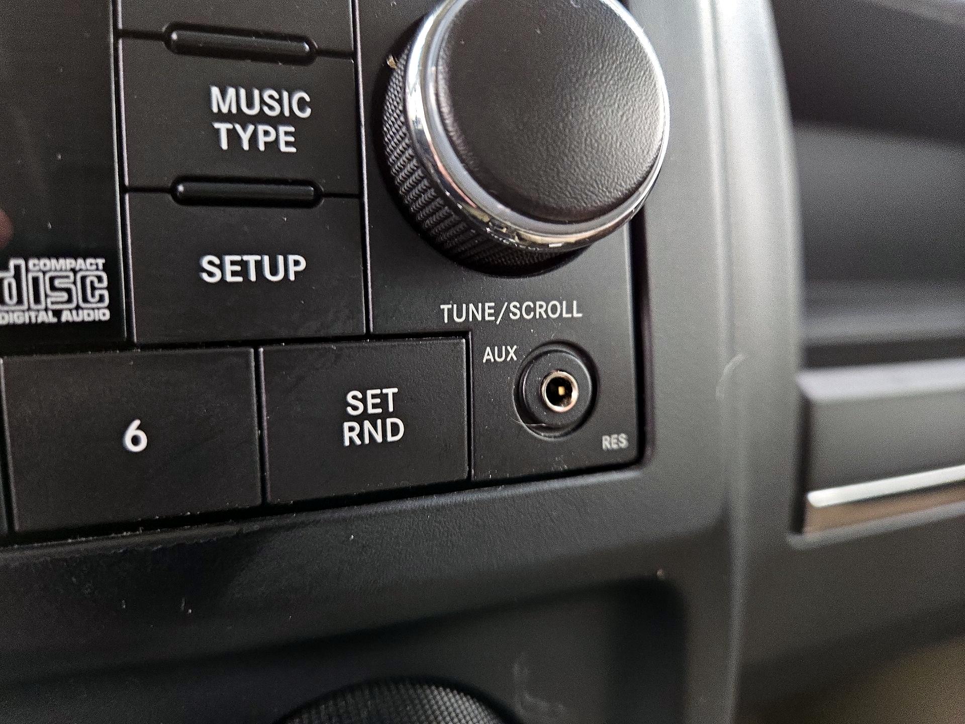 Thumbnail: 2015 Jeep Patriot - 16