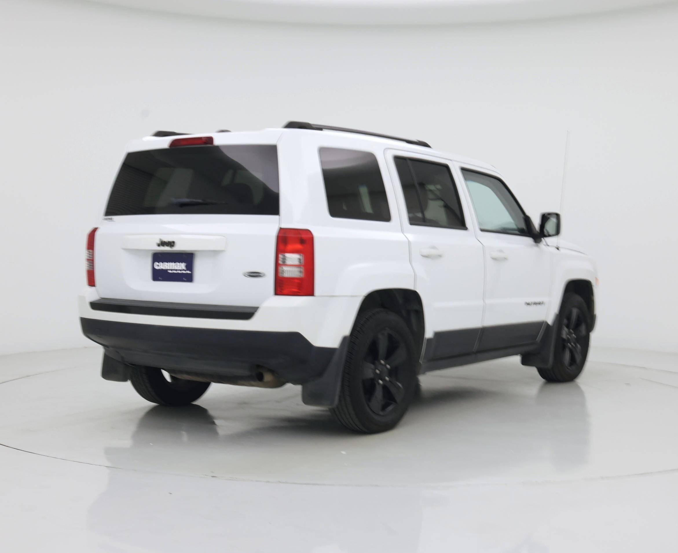Thumbnail: 2015 Jeep Patriot - 8