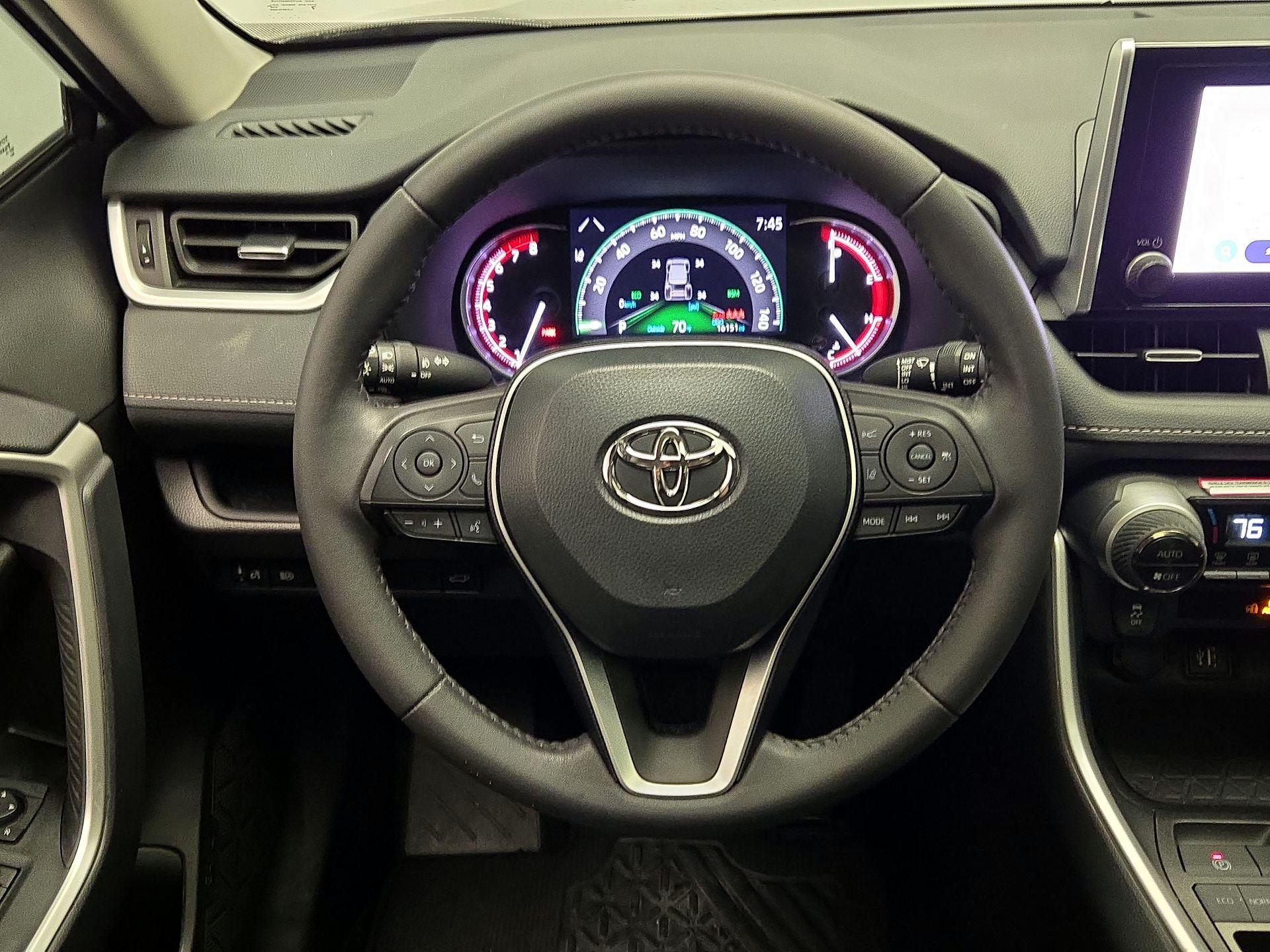 Thumbnail: 2024 Toyota RAV4 - 10