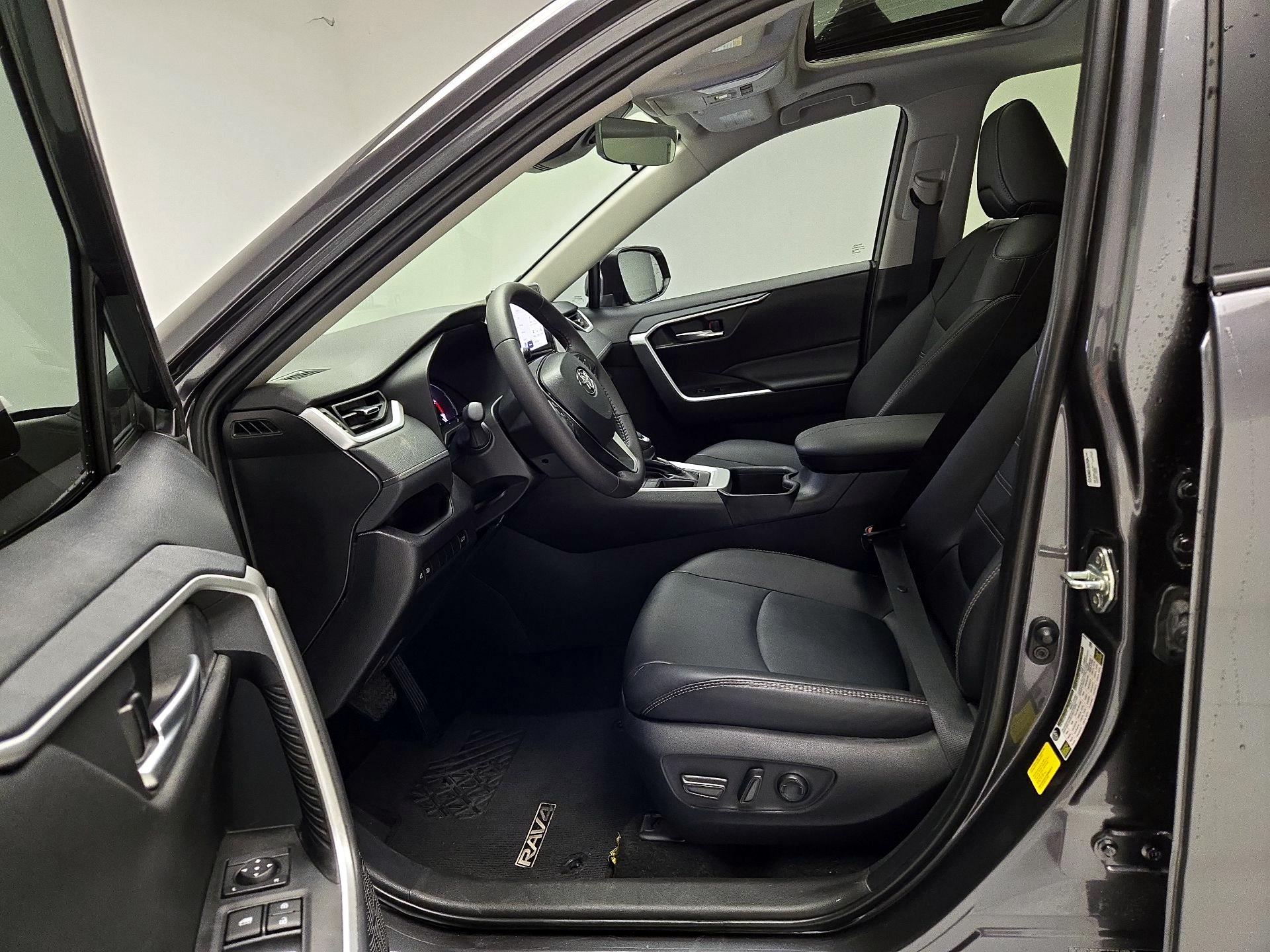 Thumbnail: 2024 Toyota RAV4 - 11