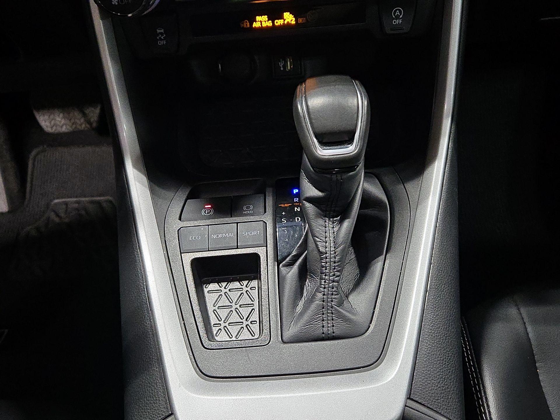 Thumbnail: 2024 Toyota RAV4 - 17