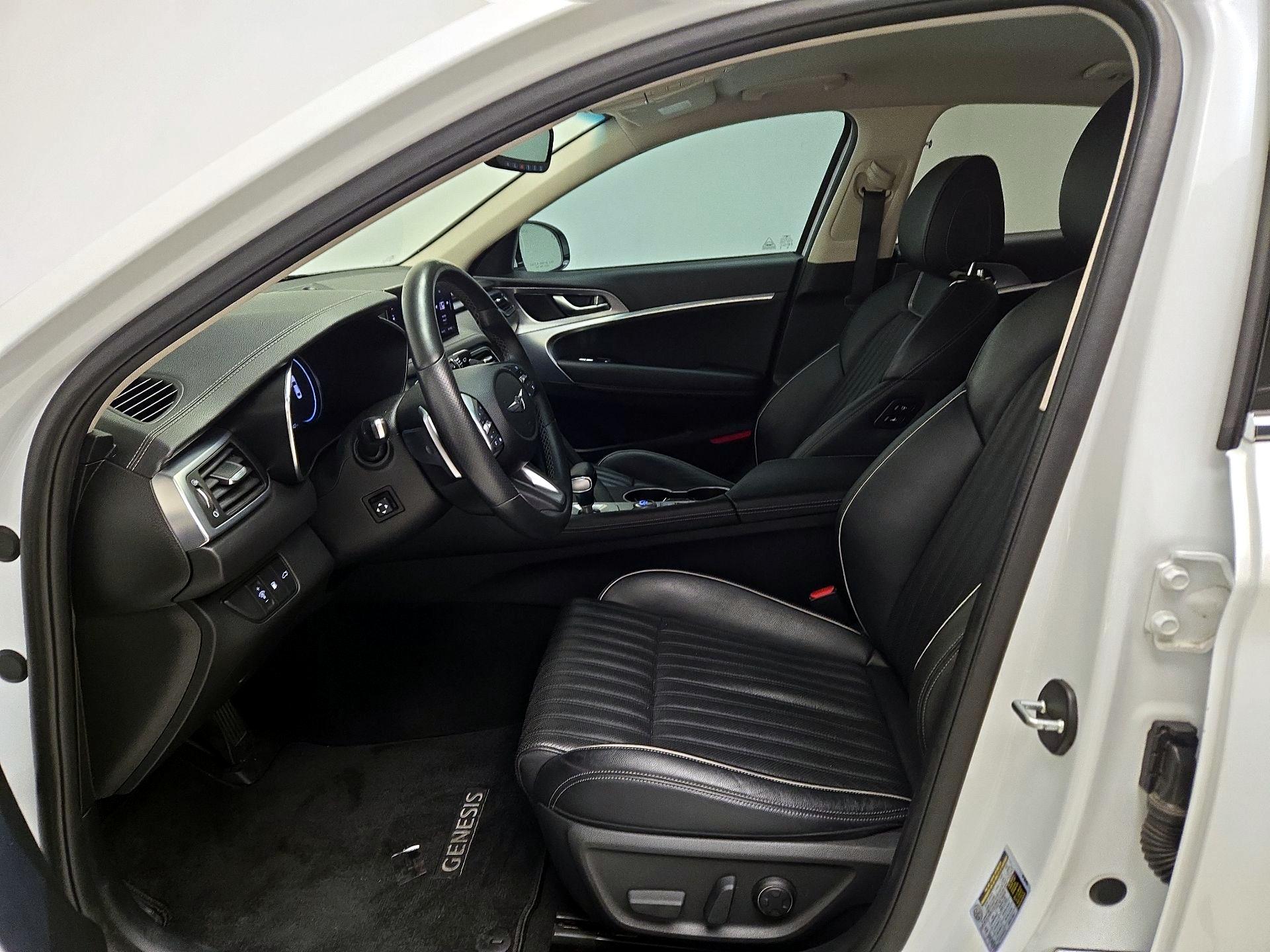 Thumbnail: 2022 Genesis G70 - 11
