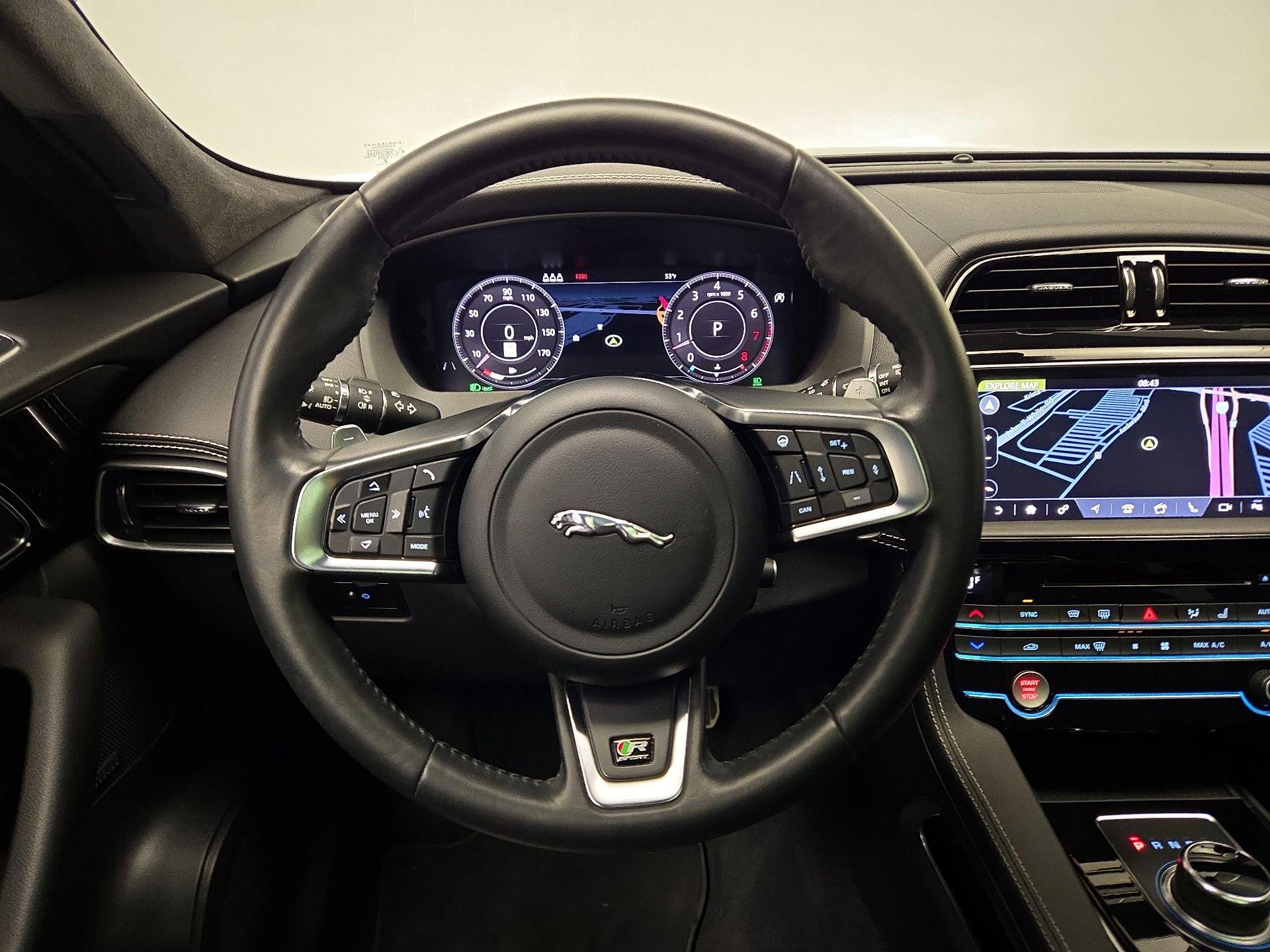 Thumbnail: 2020 Jaguar F-Pace - 10