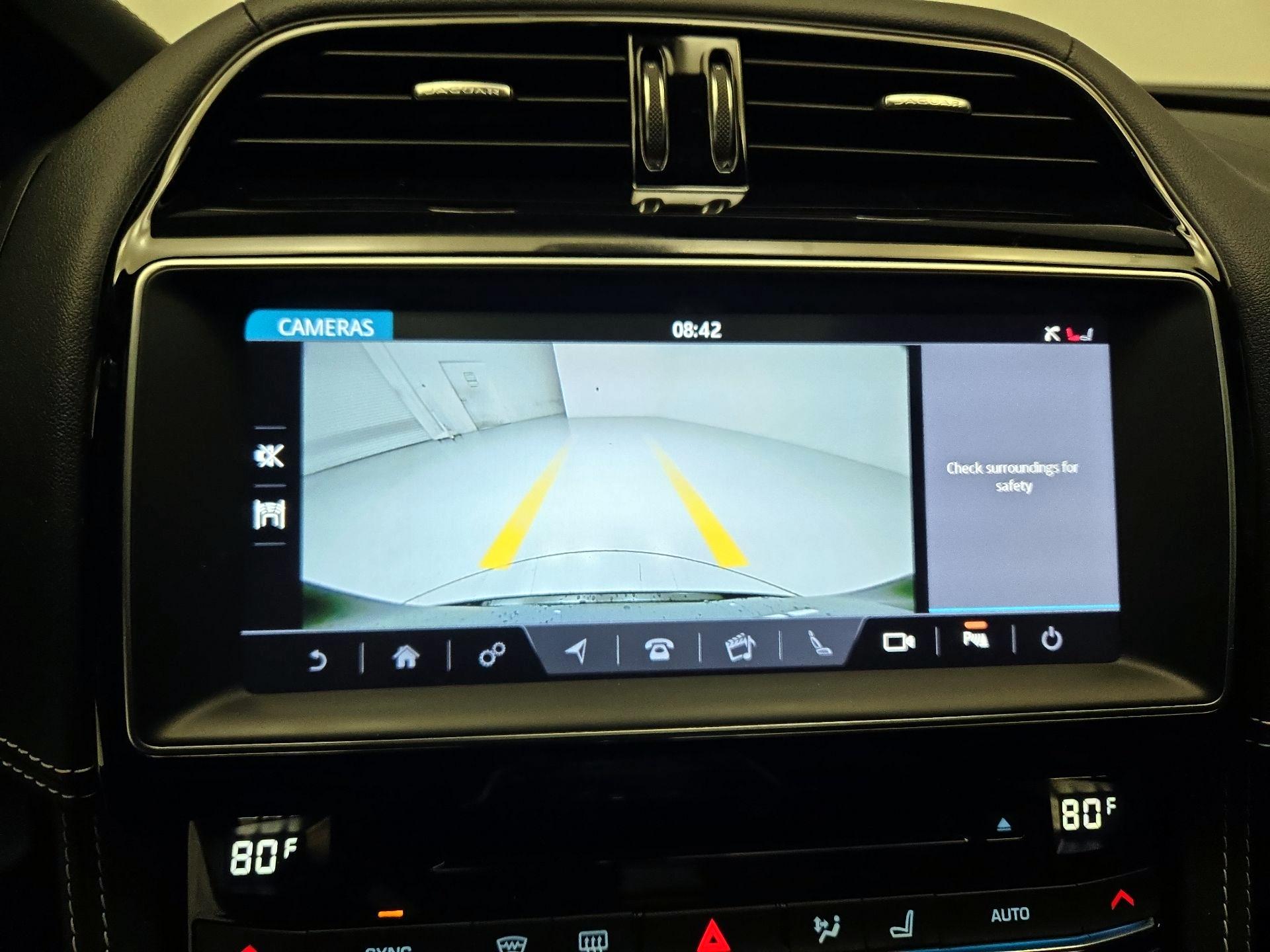 Thumbnail: 2020 Jaguar F-Pace - 15