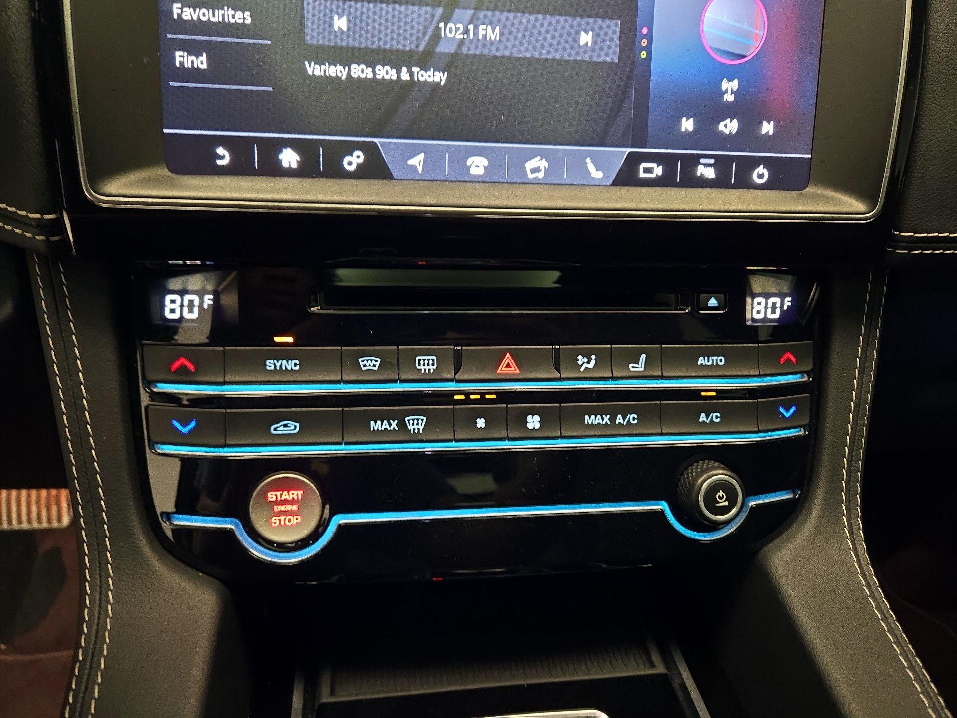 Thumbnail: 2020 Jaguar F-Pace - 17