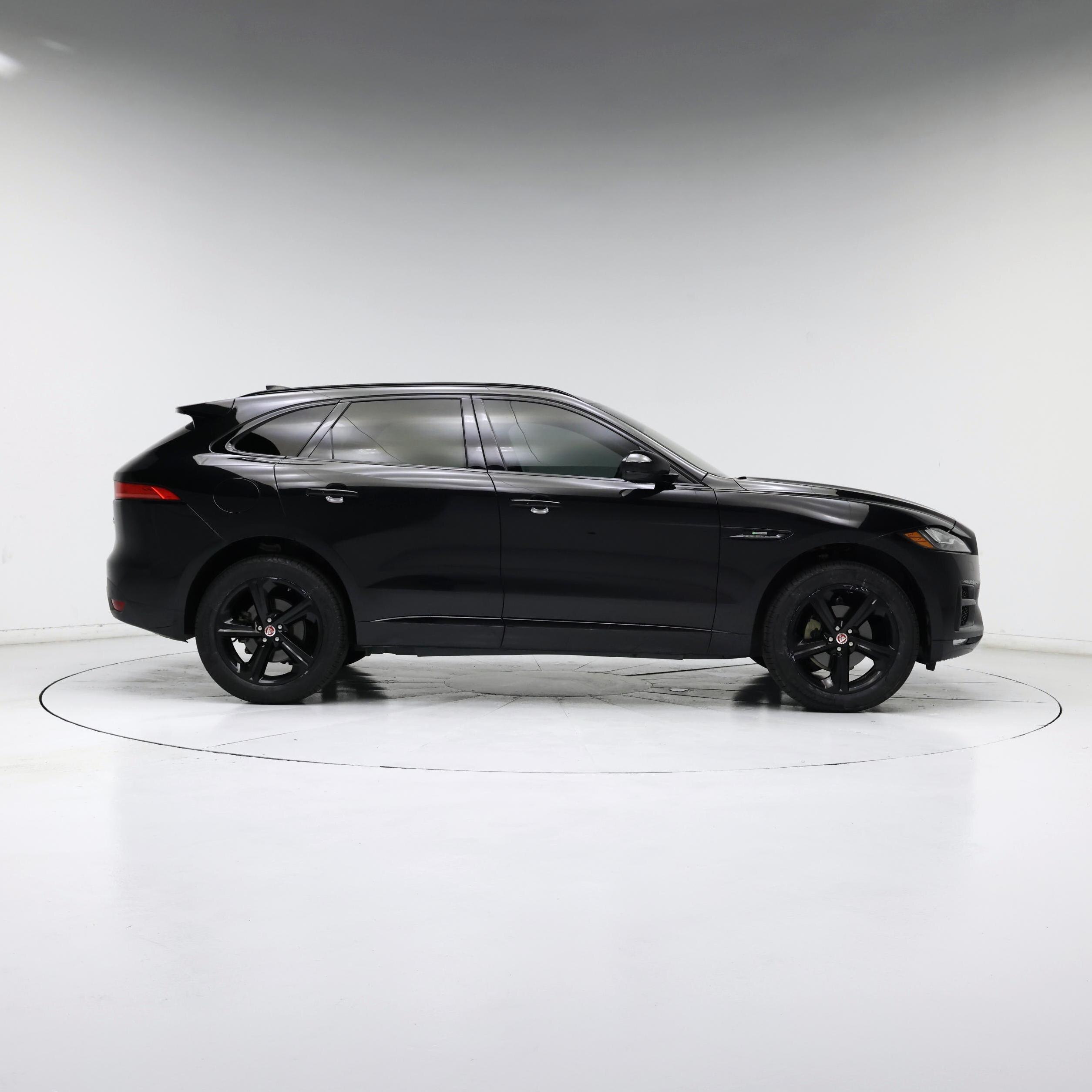 Thumbnail: 2020 Jaguar F-Pace - 7