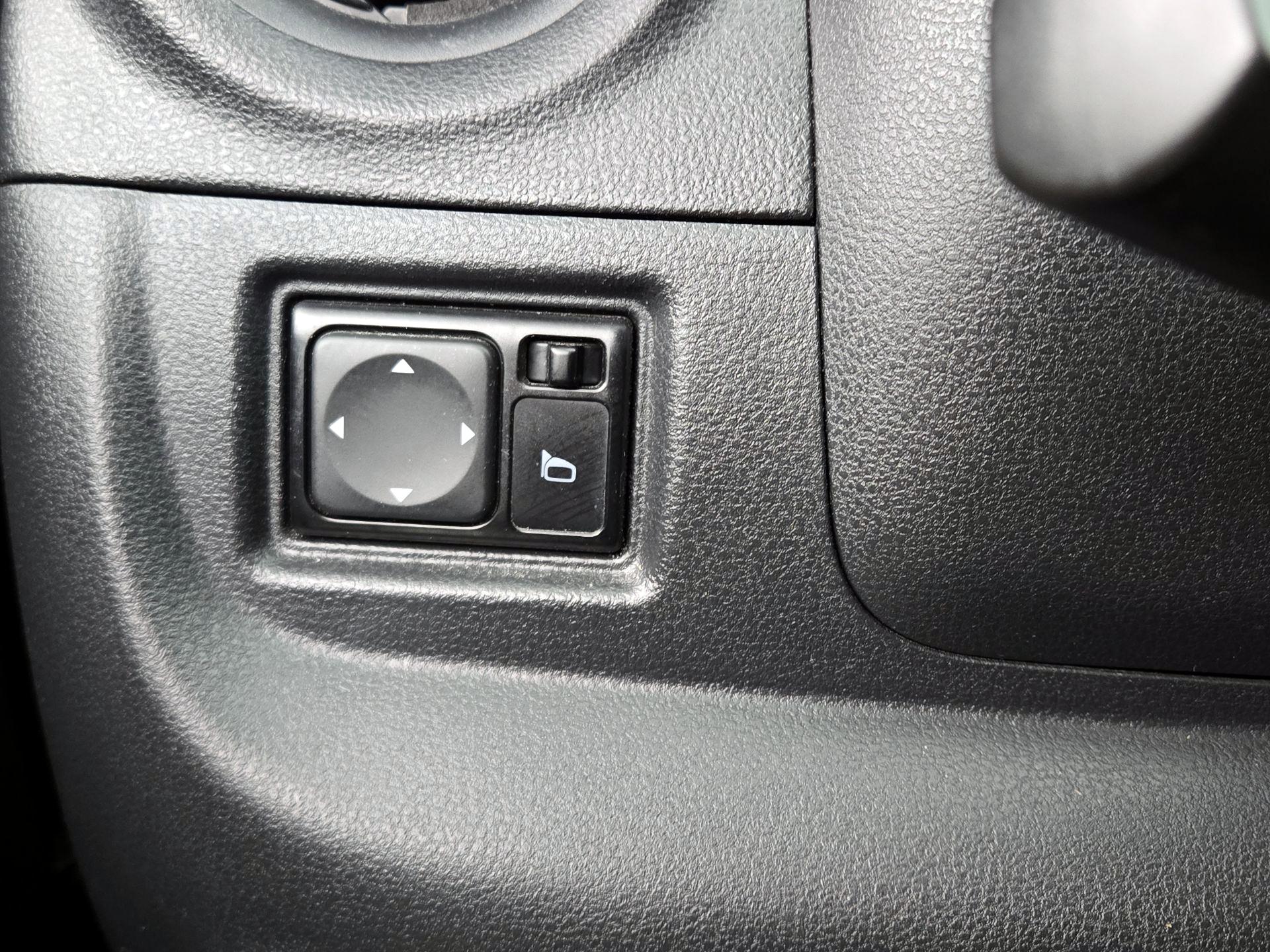 Thumbnail: 2017 Nissan Versa - 13