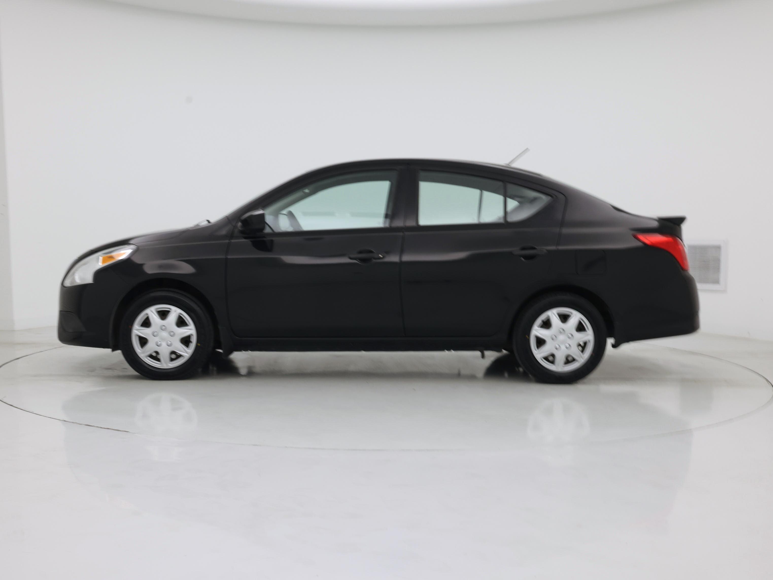 Thumbnail: 2017 Nissan Versa - 3