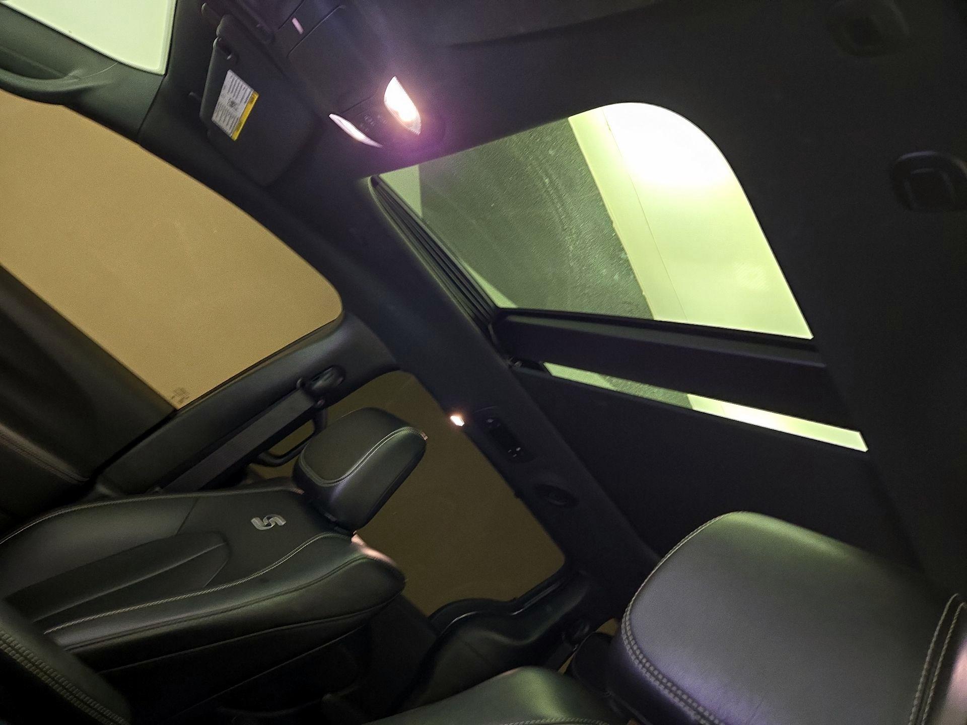 Thumbnail: 2023 Chrysler Pacifica - 20