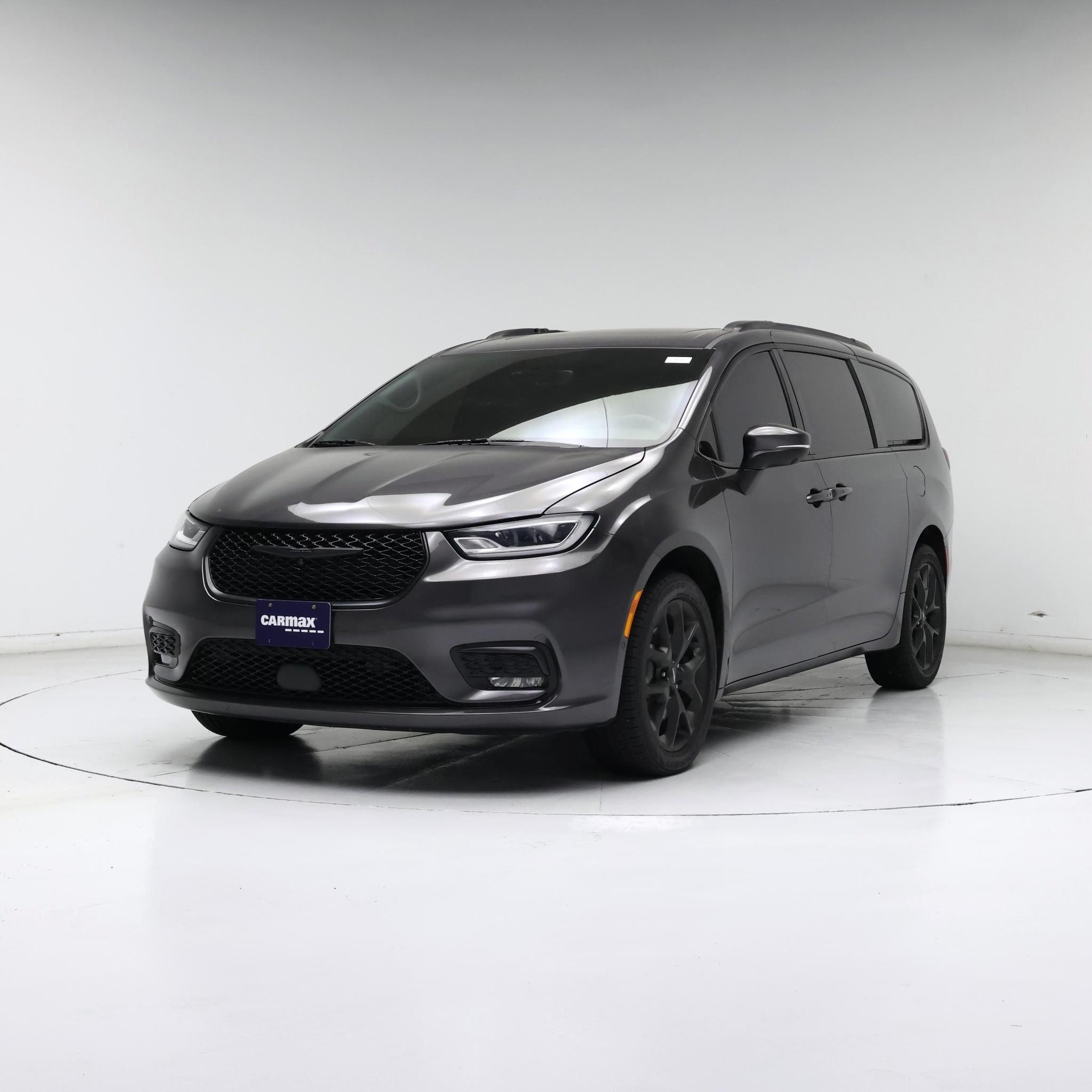 Thumbnail: 2023 Chrysler Pacifica - 4
