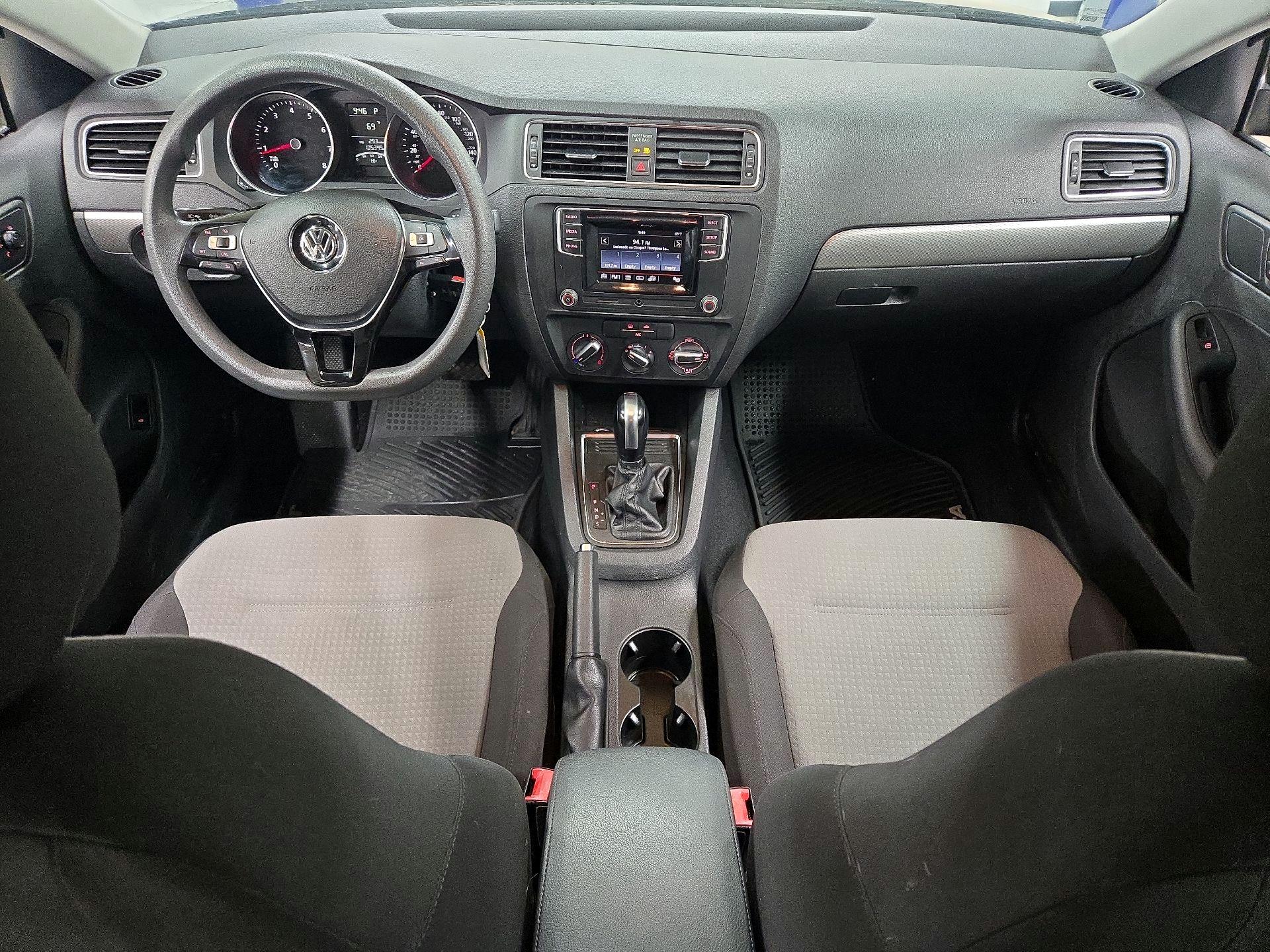 Thumbnail: 2017 Volkswagen Jetta - 9