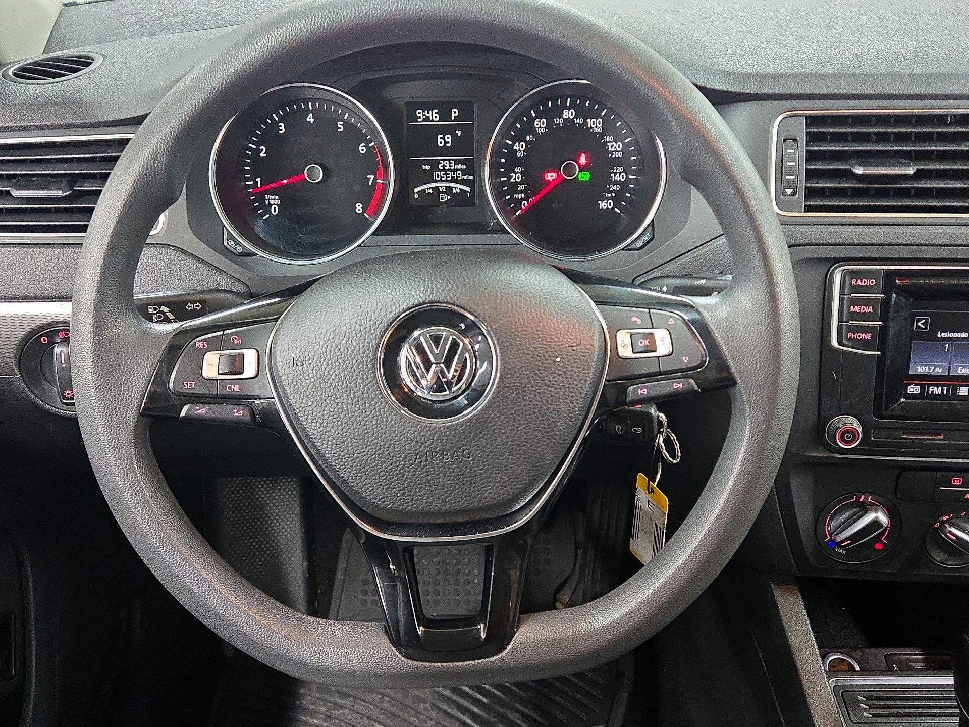 Thumbnail: 2017 Volkswagen Jetta - 10