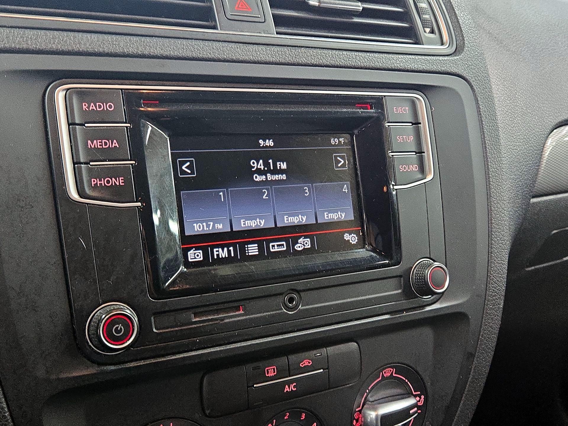 Thumbnail: 2017 Volkswagen Jetta - 15