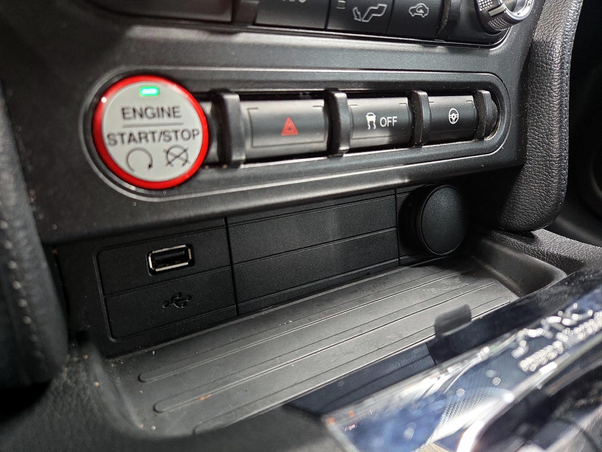 Thumbnail: 2015 Ford Mustang - 18