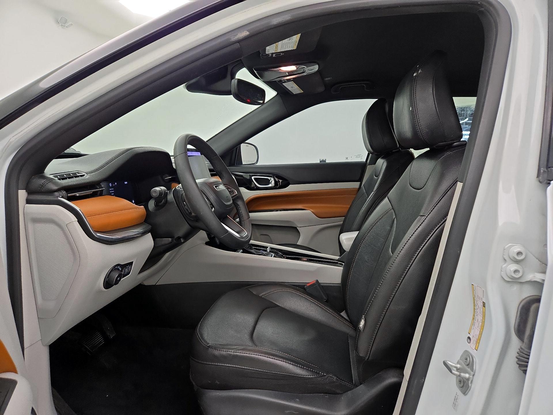 Thumbnail: 2023 Jeep Compass - 11