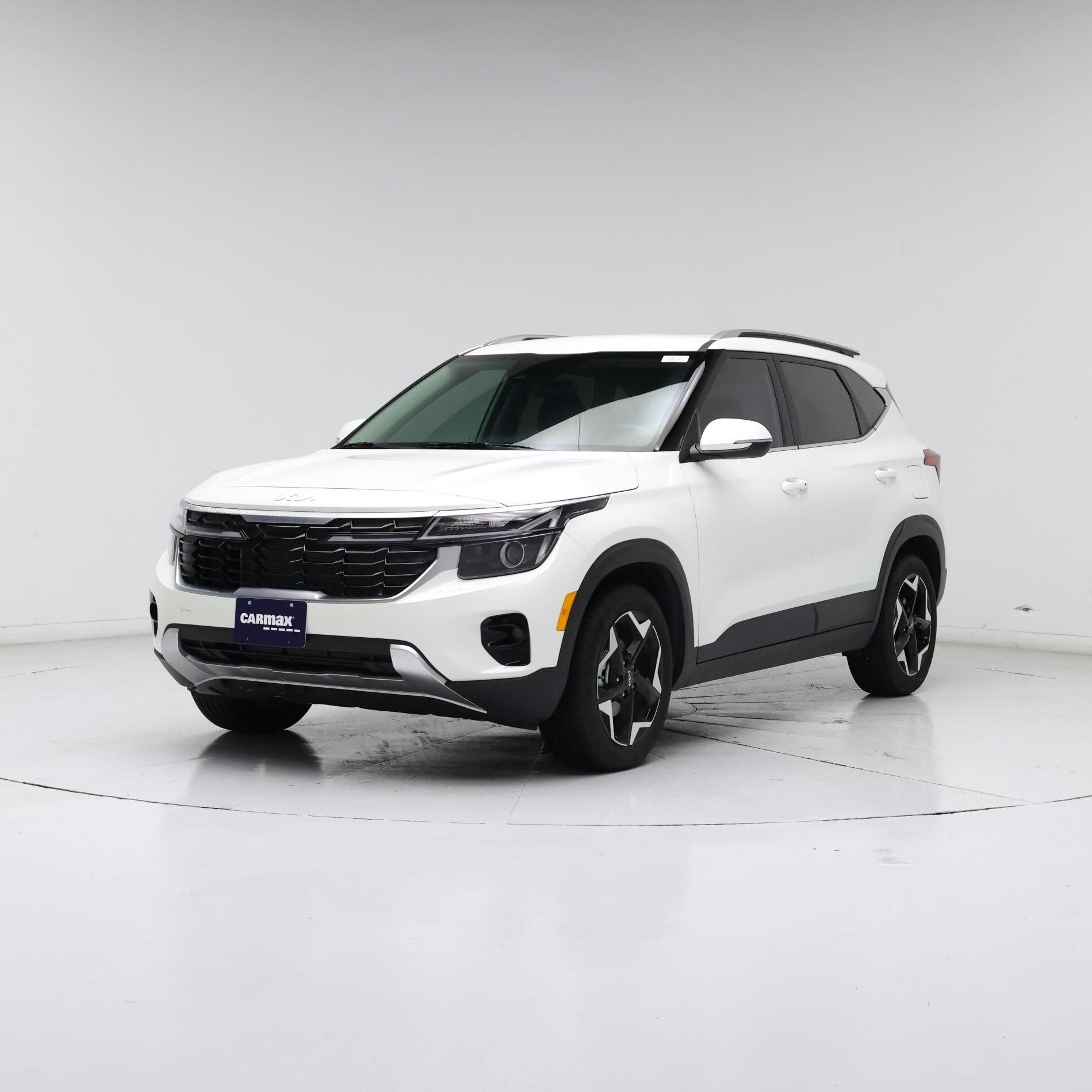 Thumbnail: 2024 Kia Seltos - 4