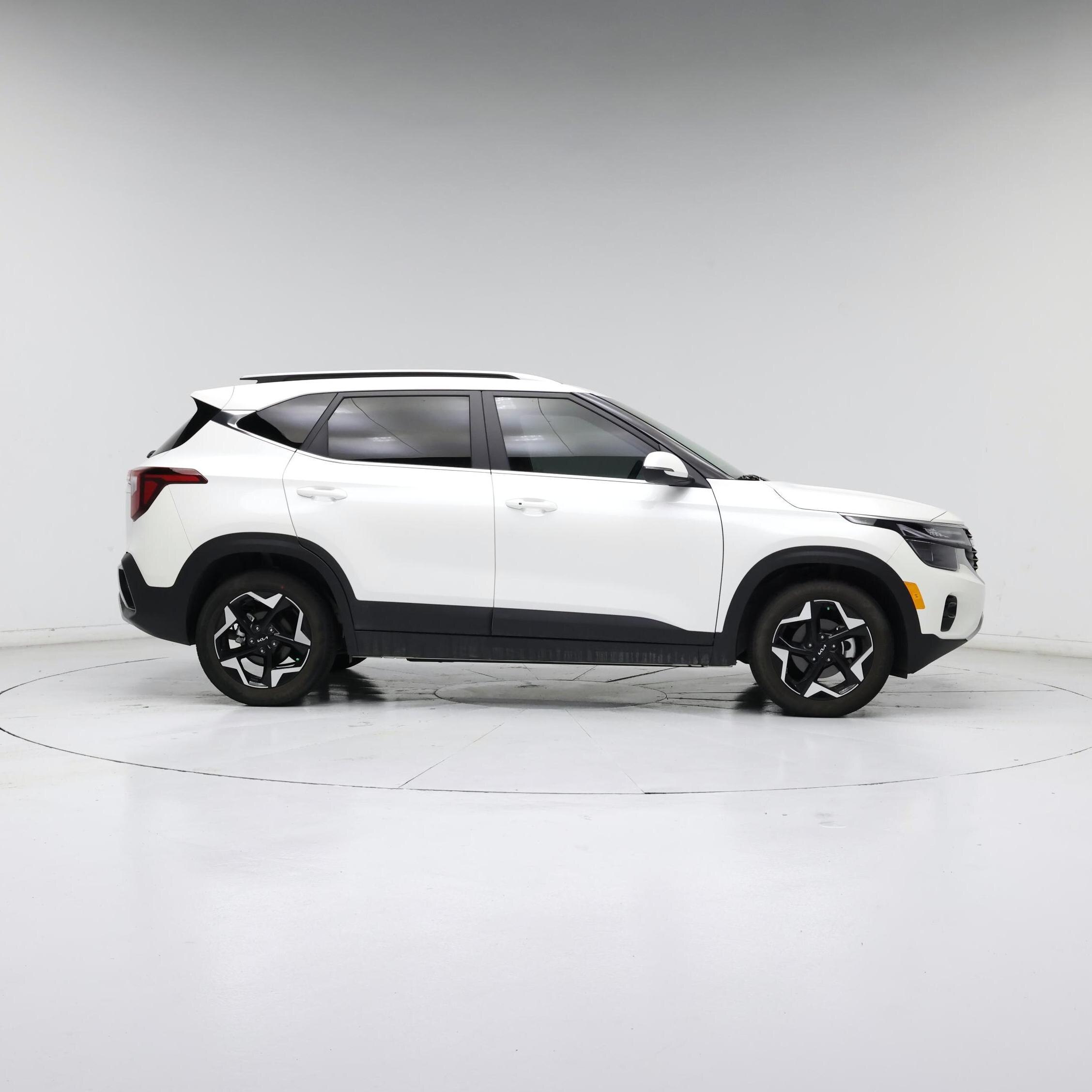 Thumbnail: 2024 Kia Seltos - 7