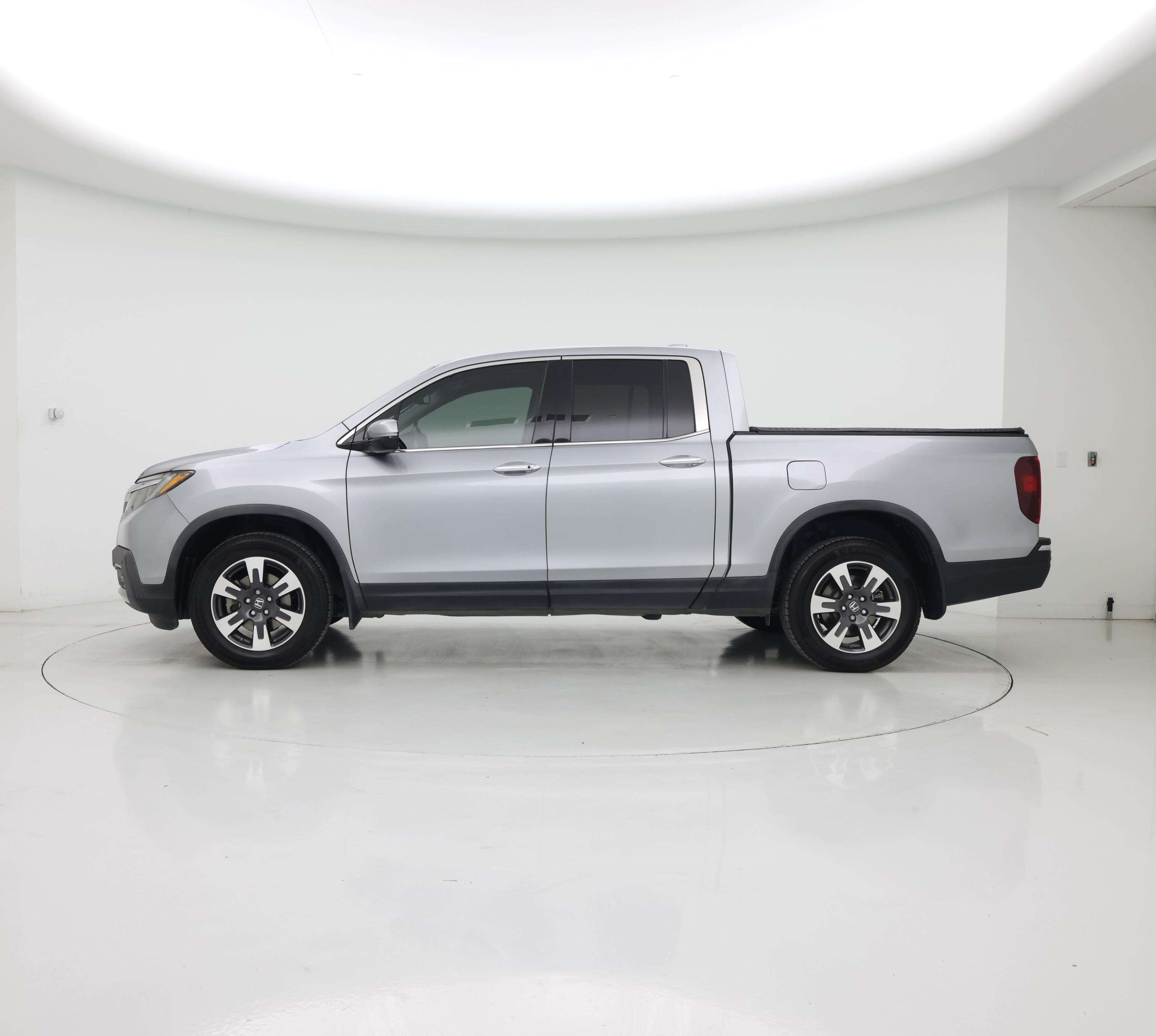 Thumbnail: 2018 Honda Ridgeline - 3