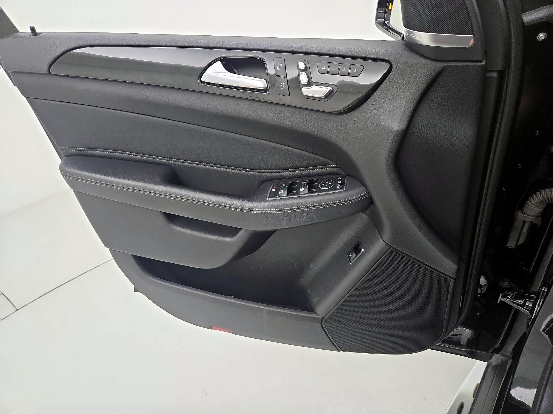 Thumbnail: 2018 Mercedes-Benz GLE - 12