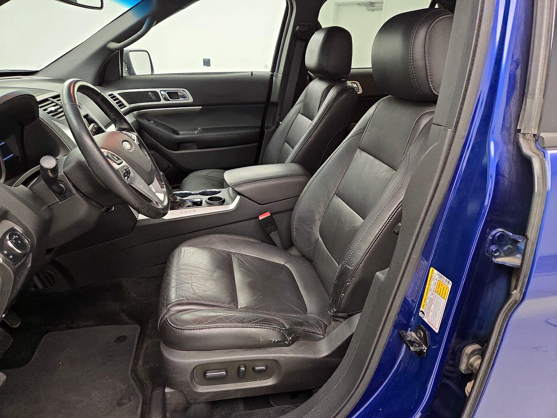 Thumbnail: 2015 Ford Explorer - 11