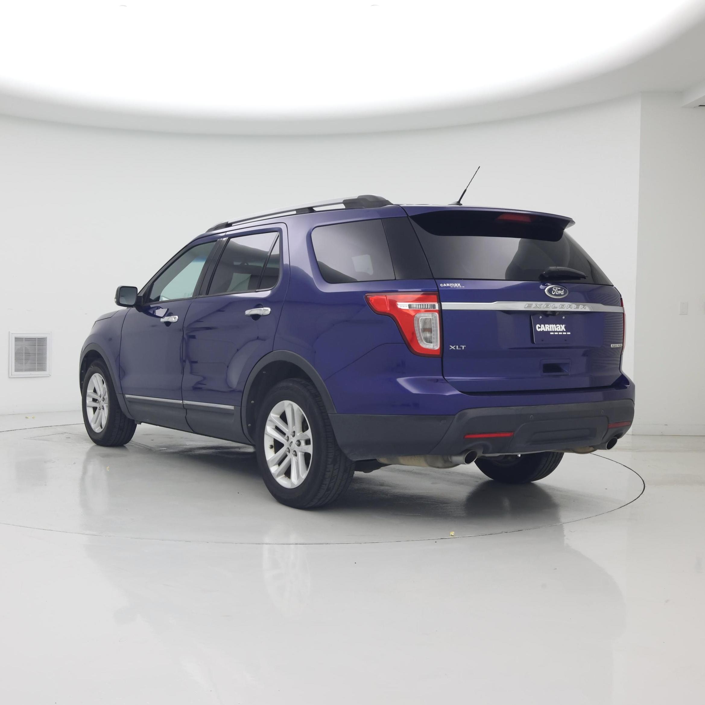 Thumbnail: 2015 Ford Explorer - 2