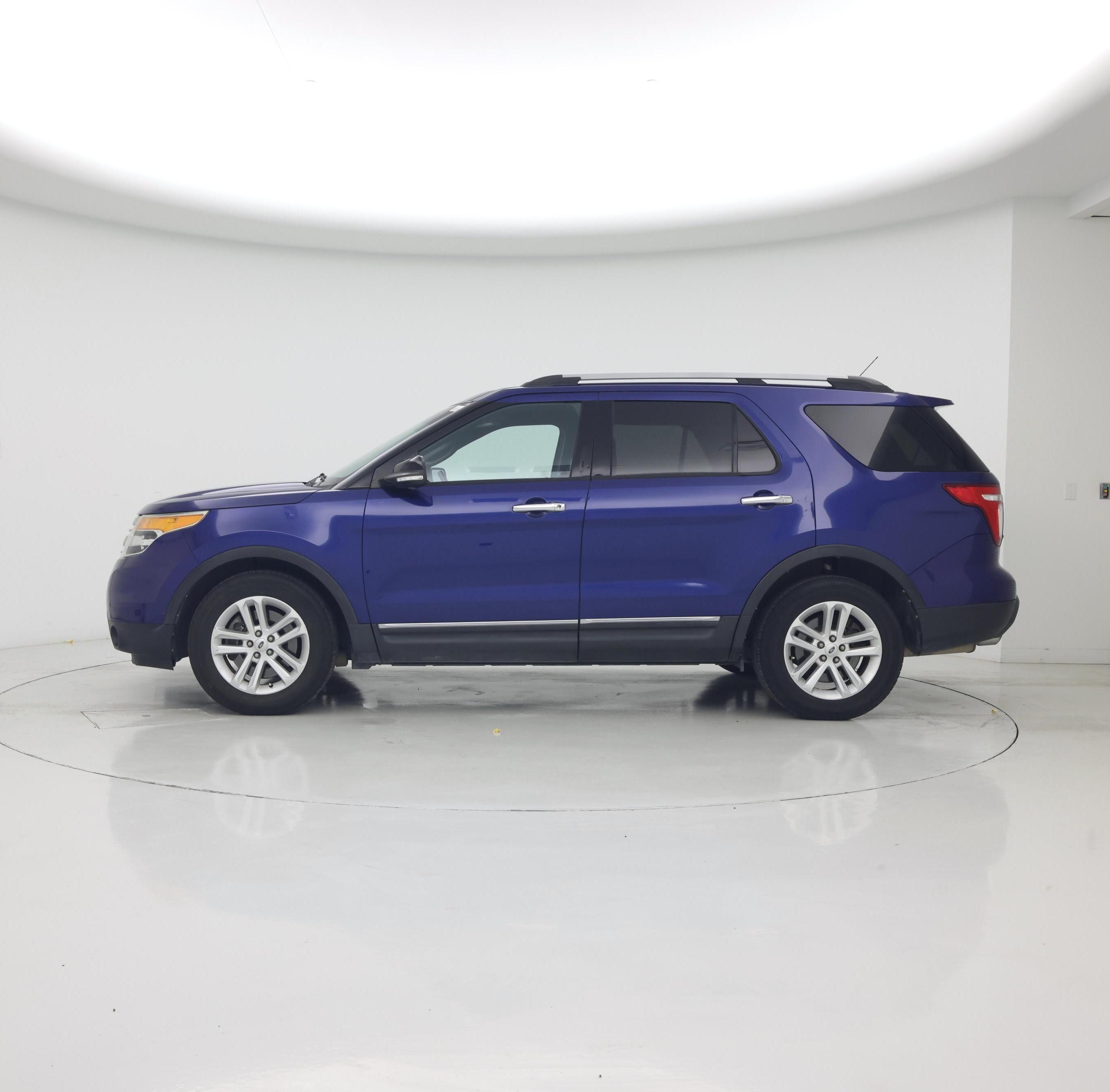 Thumbnail: 2015 Ford Explorer - 3