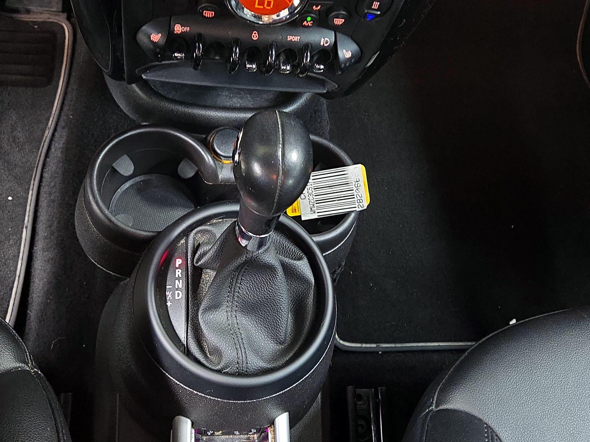 Thumbnail: 2015 MINI Cooper Countryman - 15