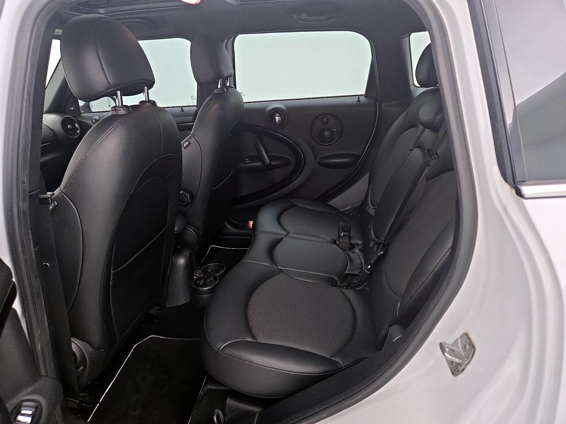 Thumbnail: 2015 MINI Cooper Countryman - 18