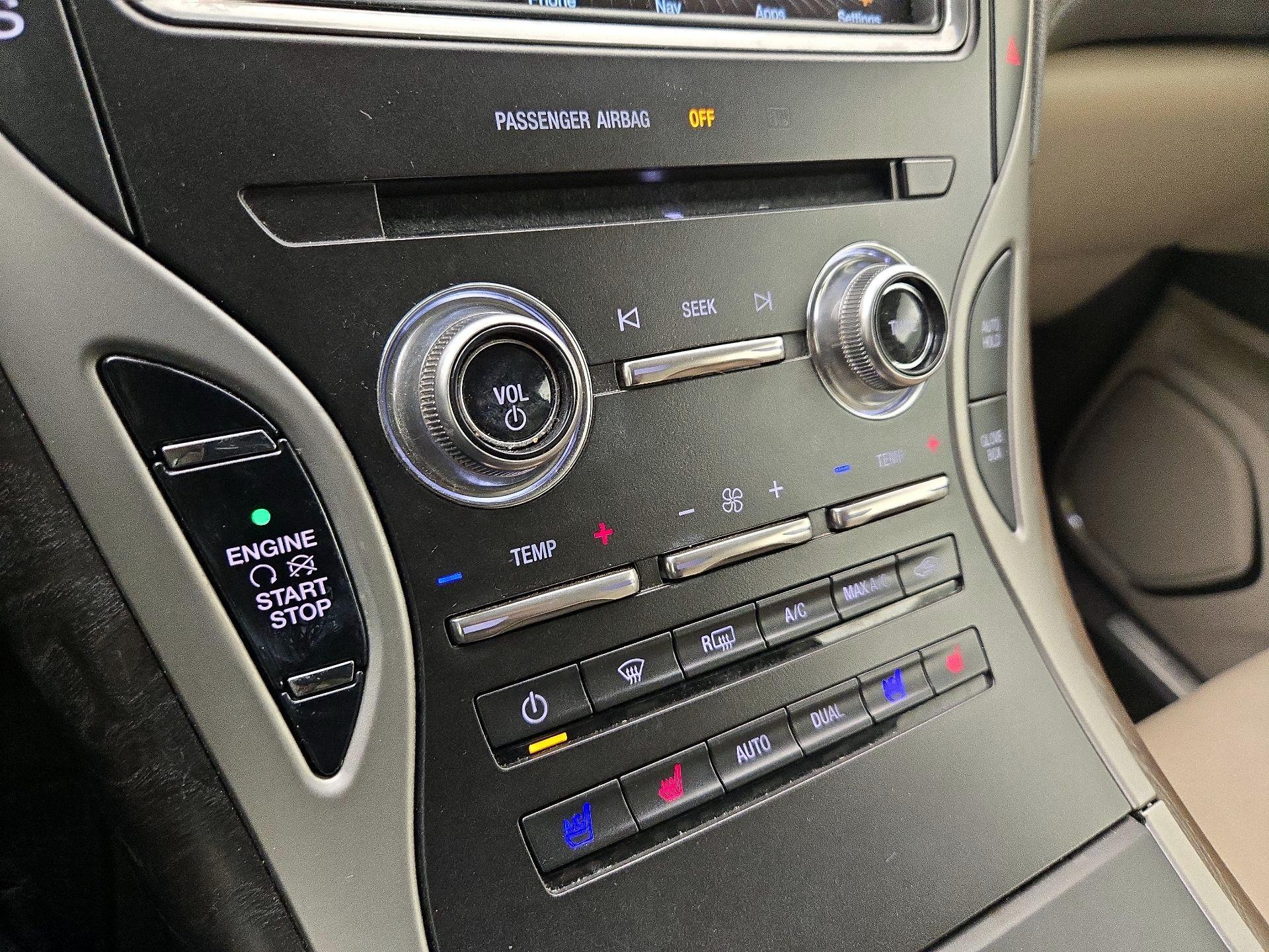 Thumbnail: 2016 Lincoln MKX - 17