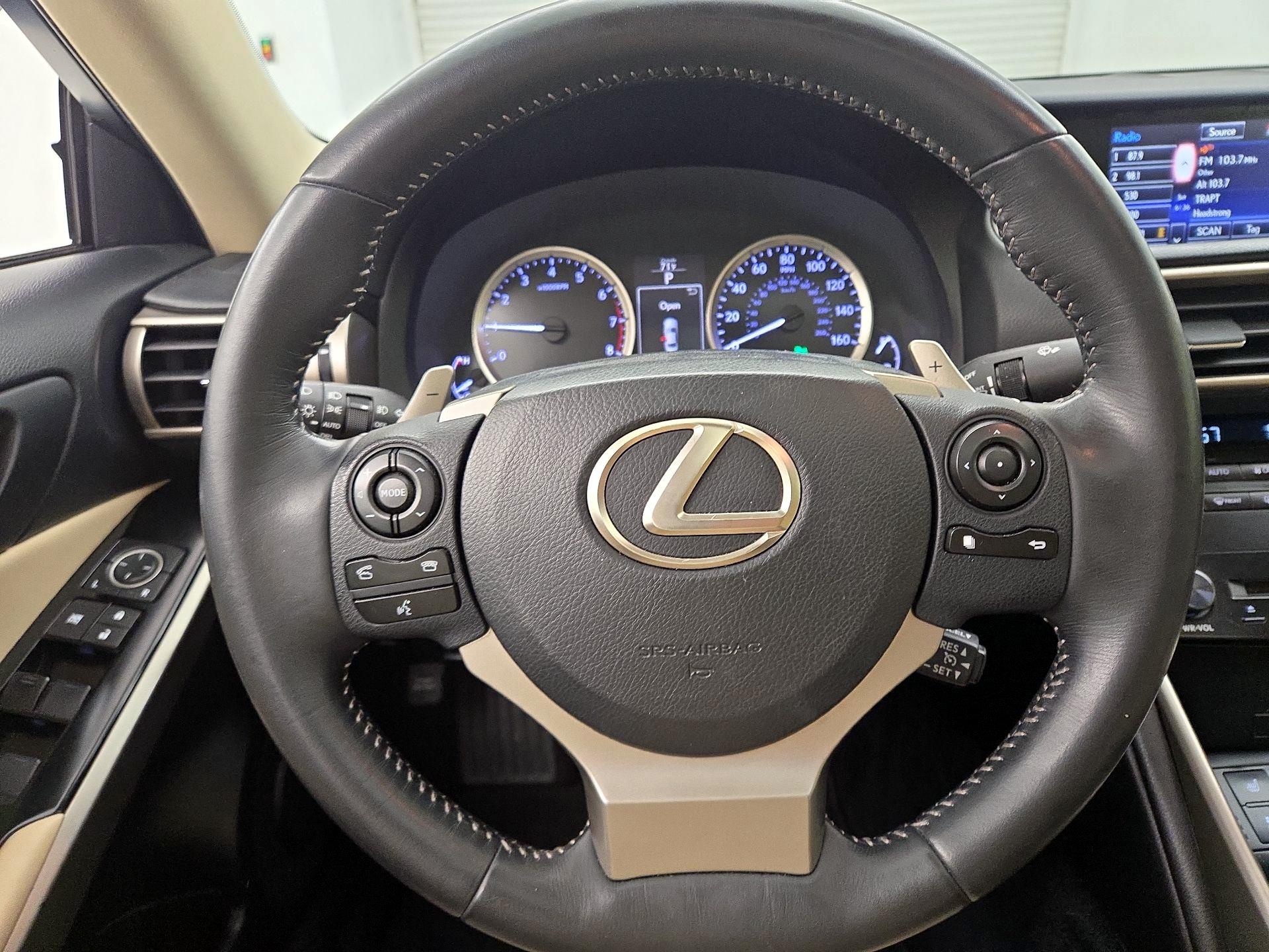 Thumbnail: 2014 Lexus IS - 10