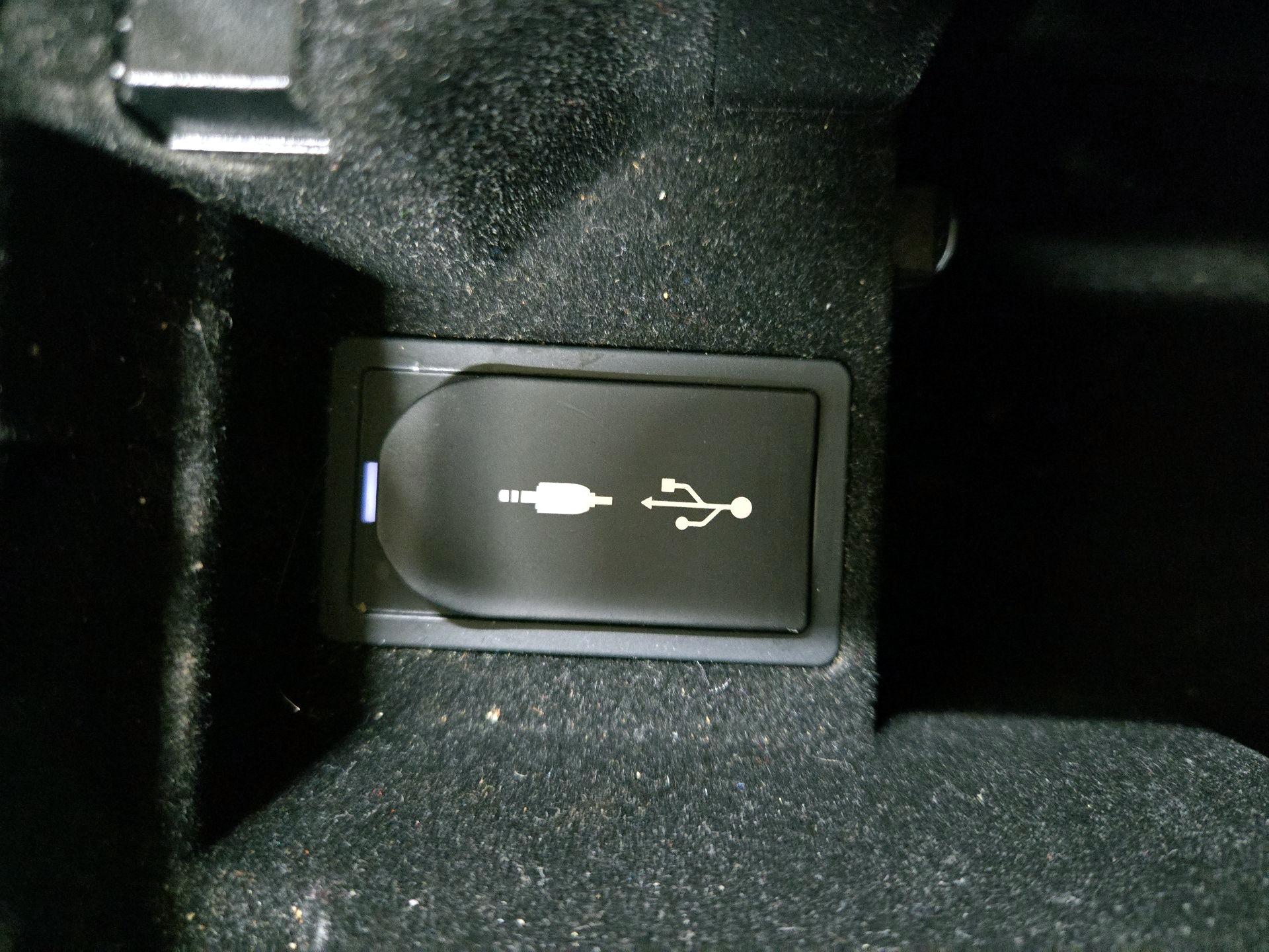 Thumbnail: 2014 Lexus IS - 18