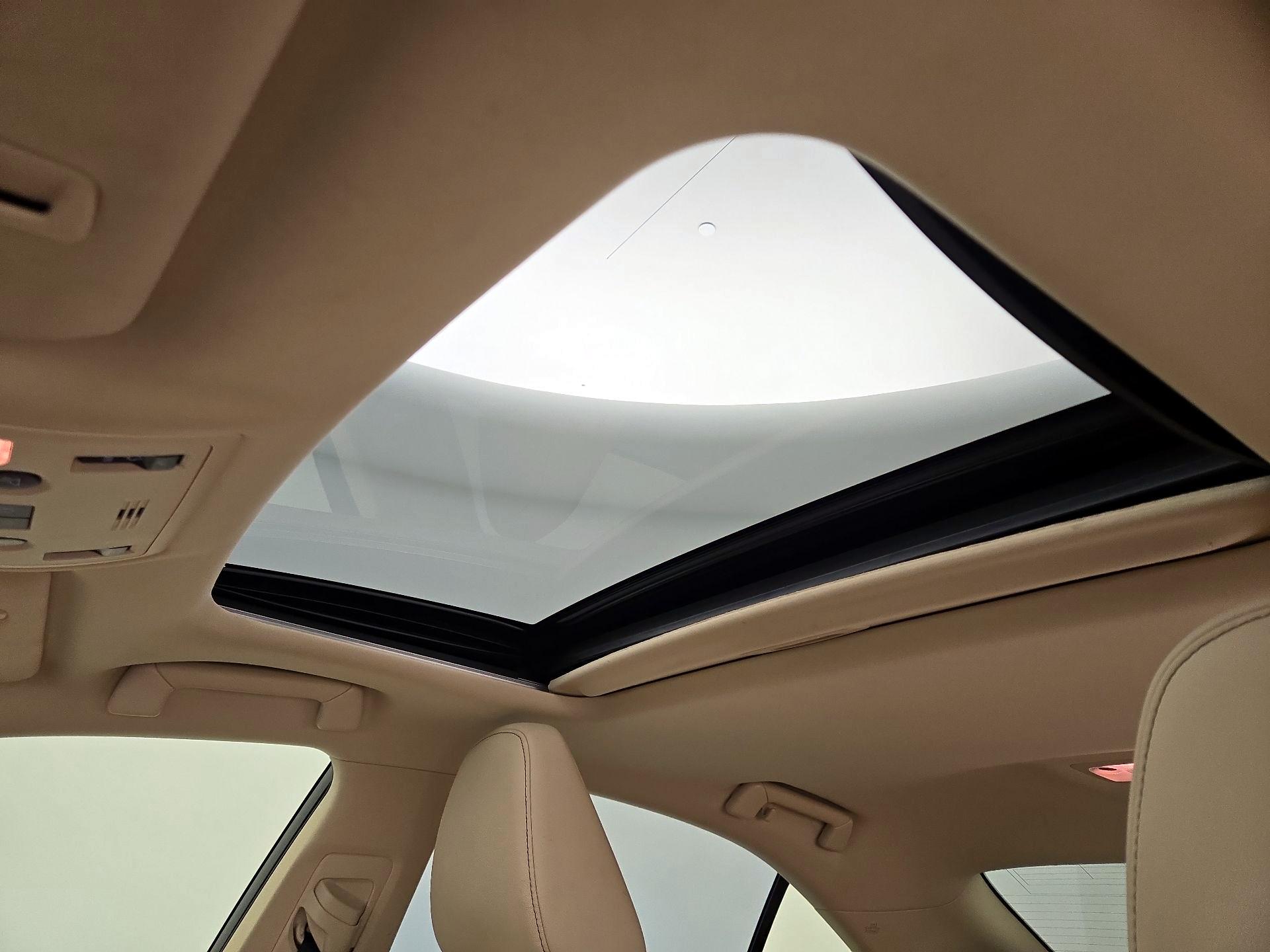 Thumbnail: 2014 Lexus IS - 19