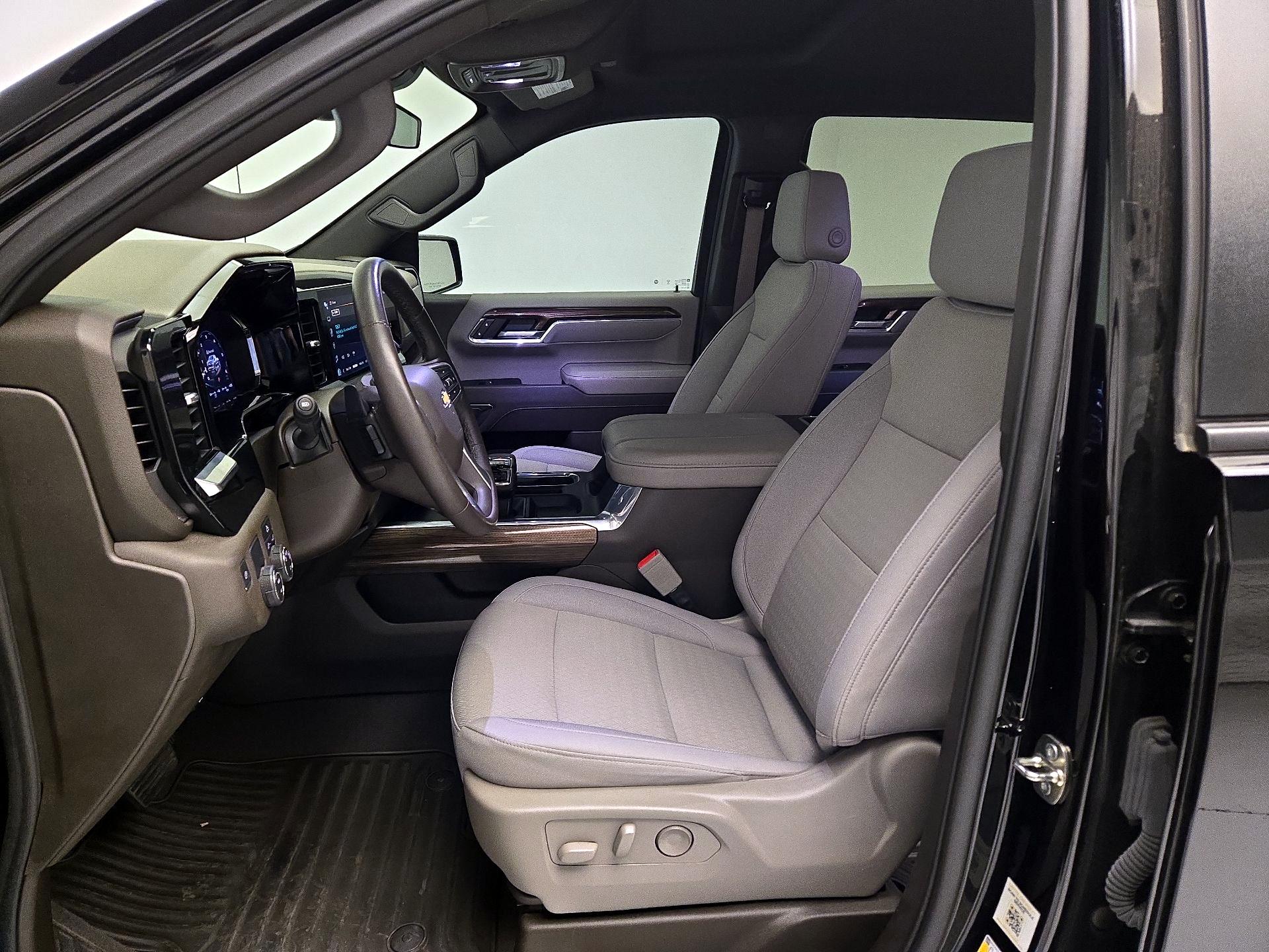 Thumbnail: 2023 Chevrolet Silverado 1500 - 11