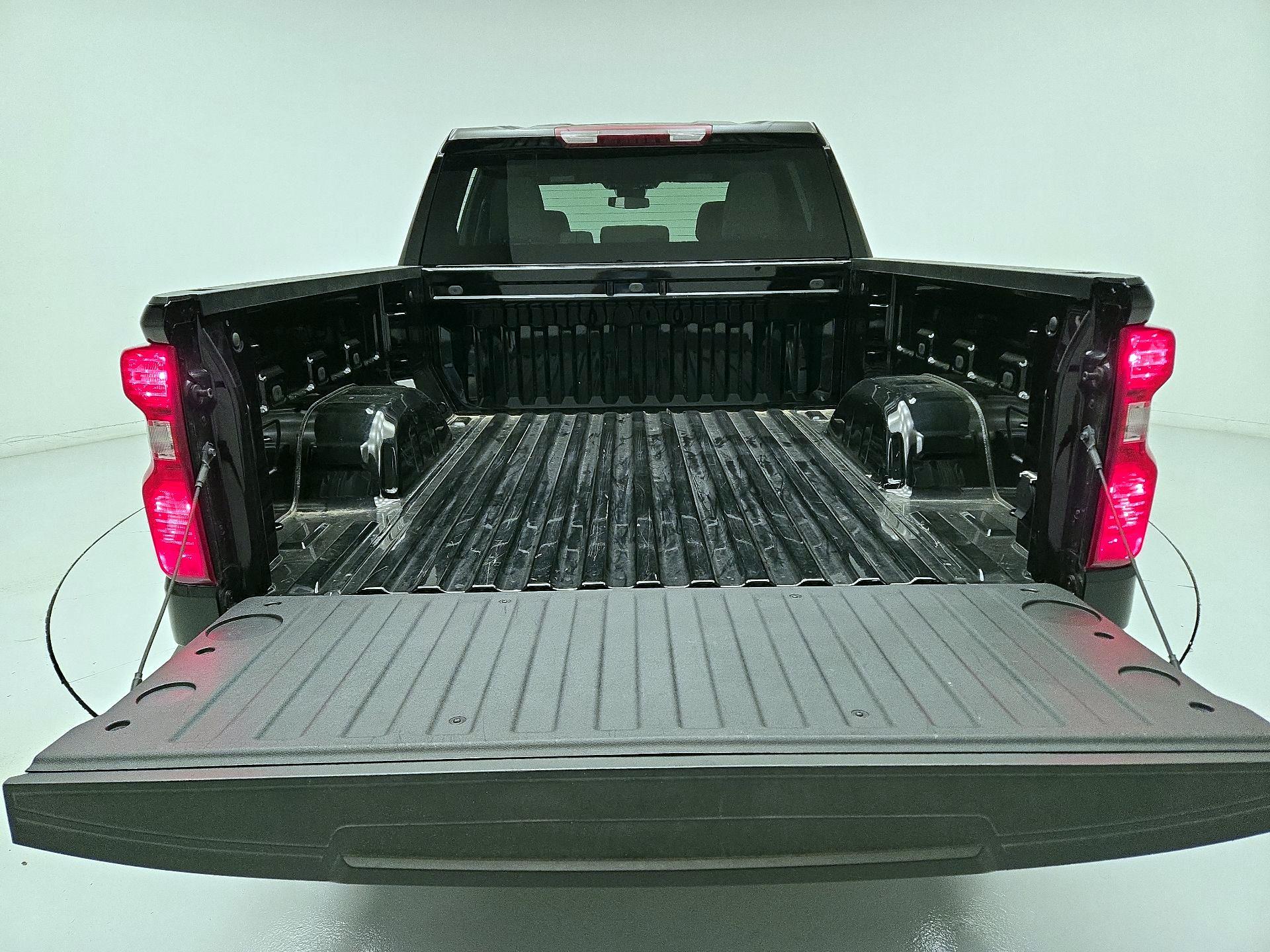 Thumbnail: 2023 Chevrolet Silverado 1500 - 20