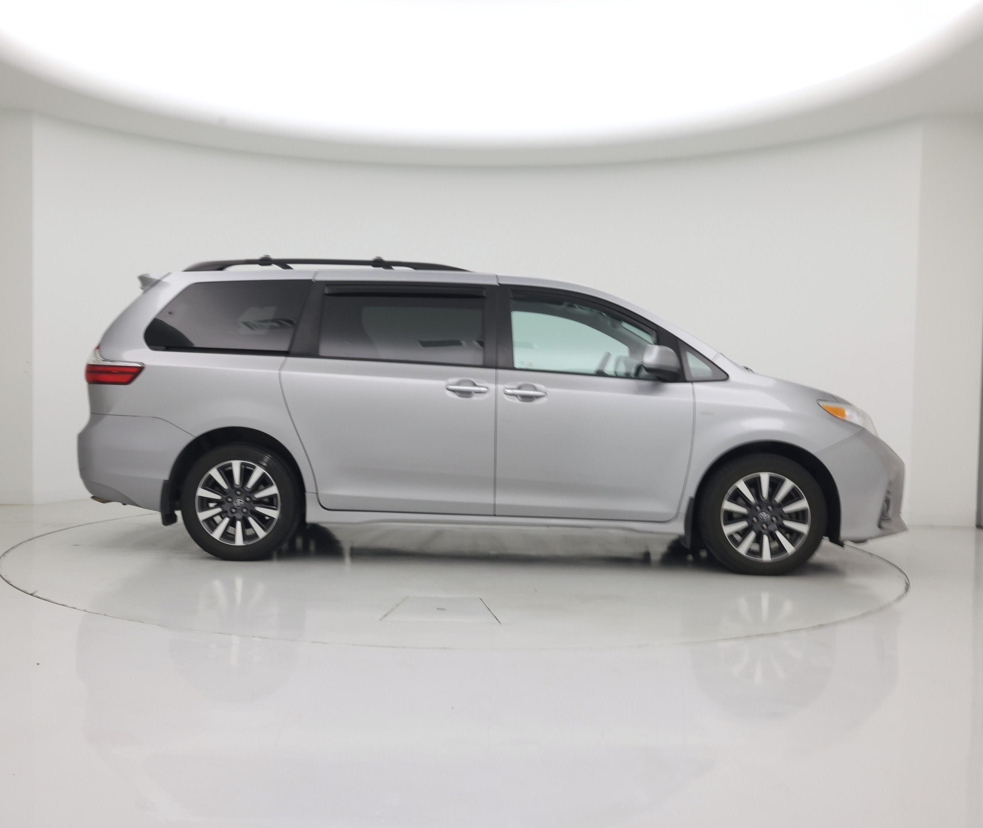 Thumbnail: 2018 Toyota Sienna - 7