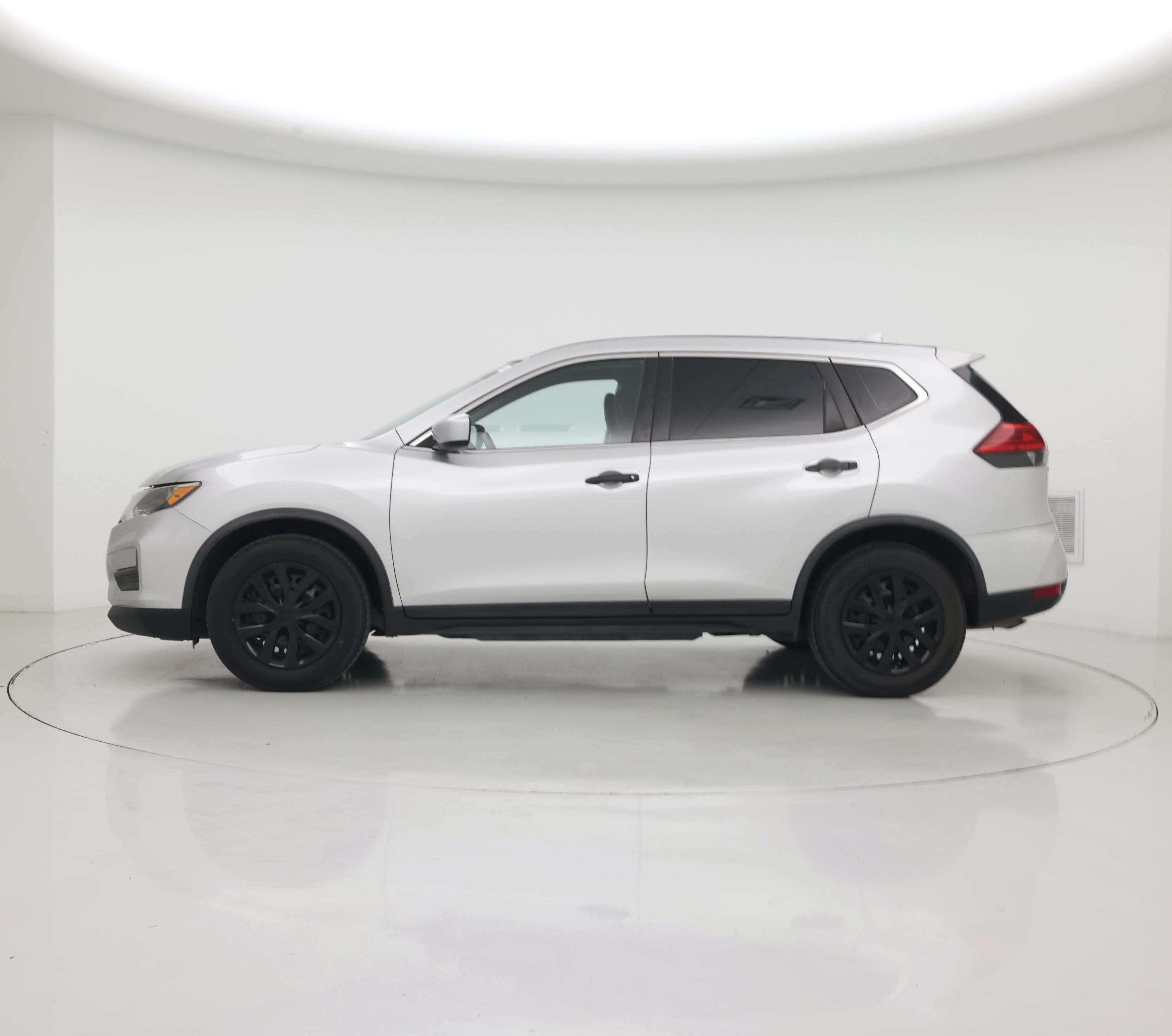 Thumbnail: 2017 Nissan Rogue - 3