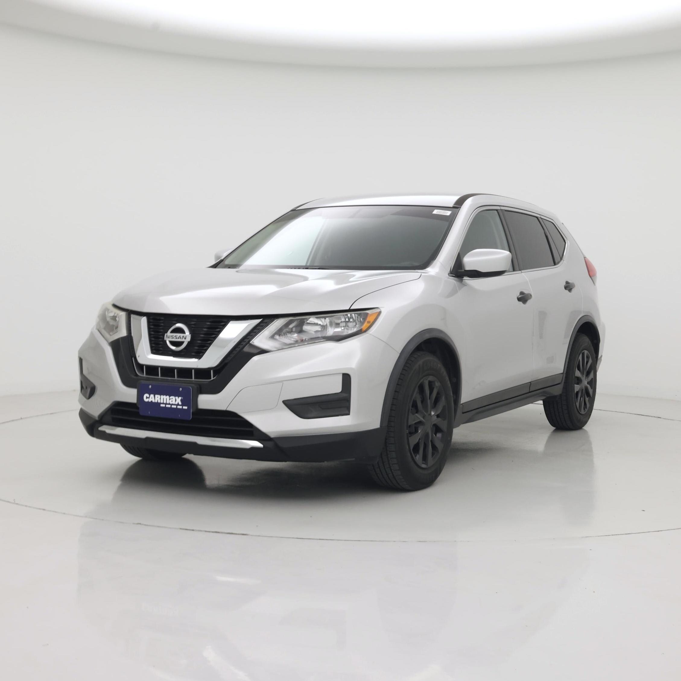 Thumbnail: 2017 Nissan Rogue - 4