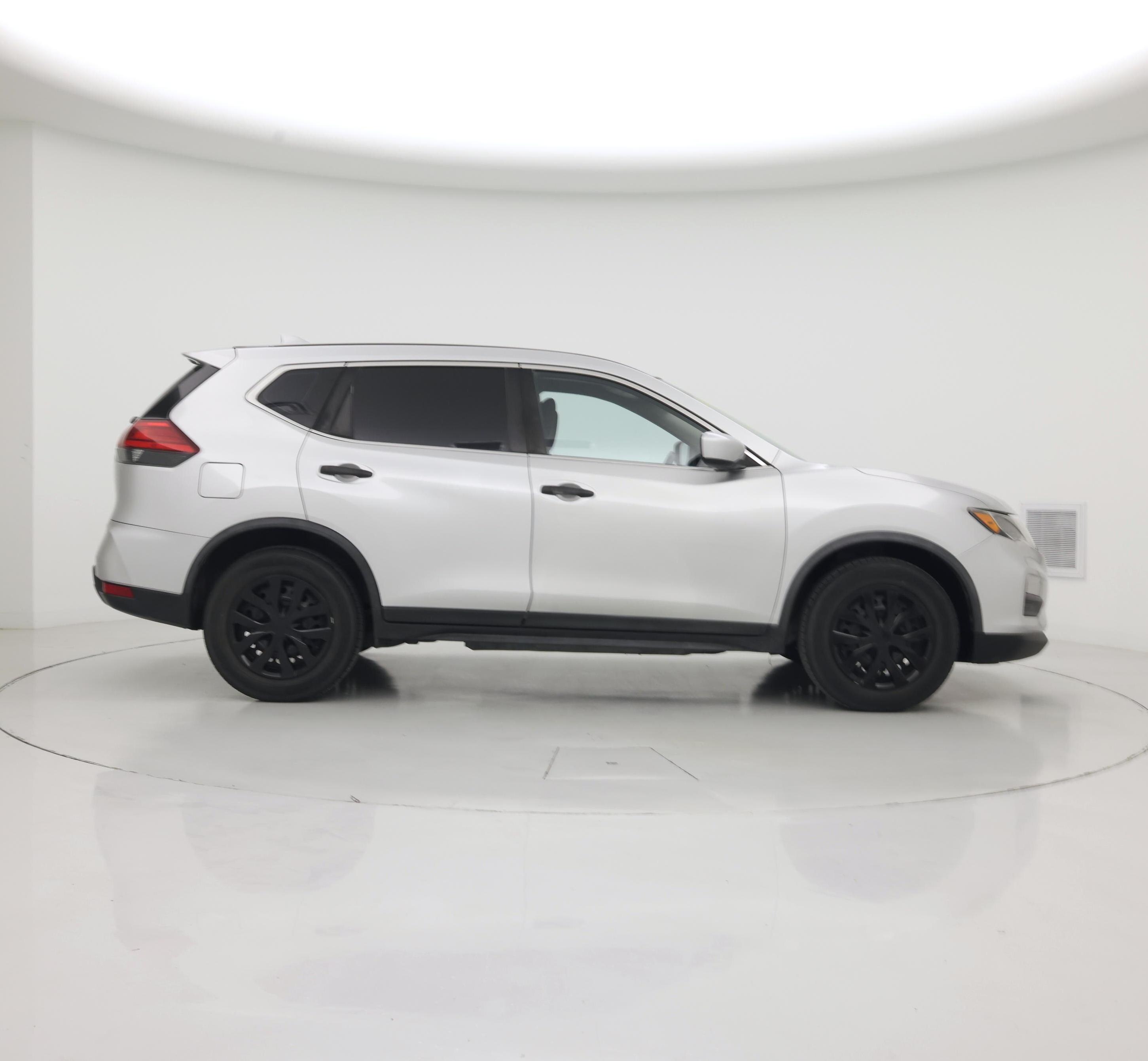 Thumbnail: 2017 Nissan Rogue - 7