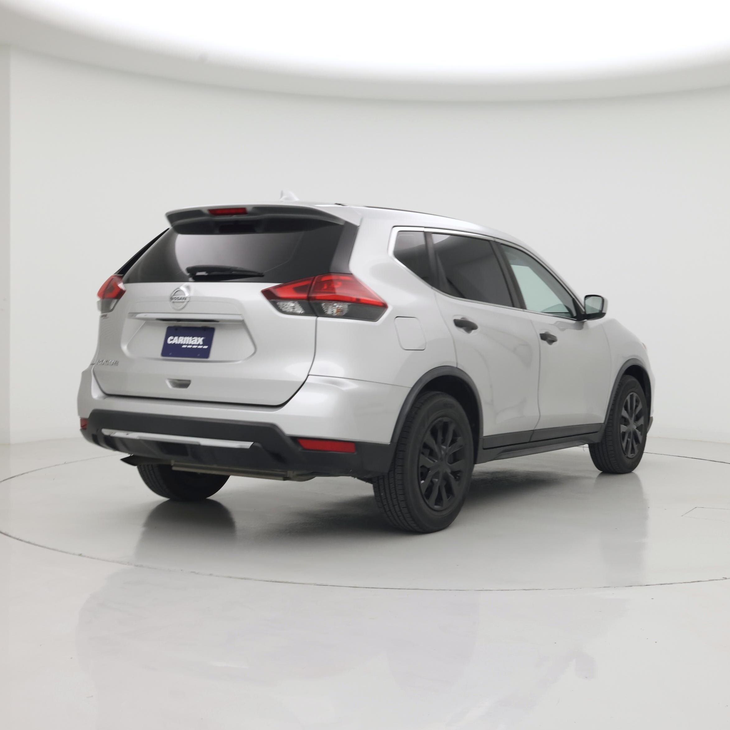 Thumbnail: 2017 Nissan Rogue - 8