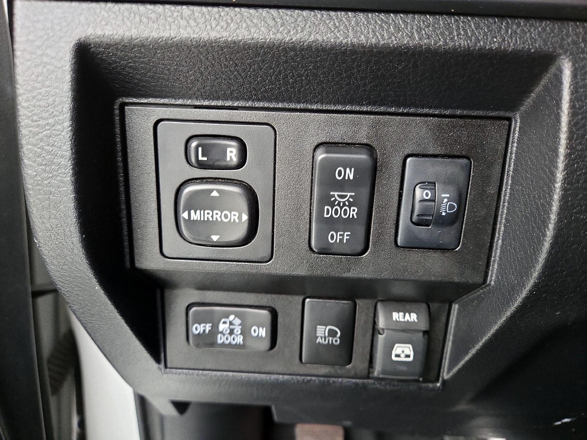 Thumbnail: 2019 Toyota Tundra - 13