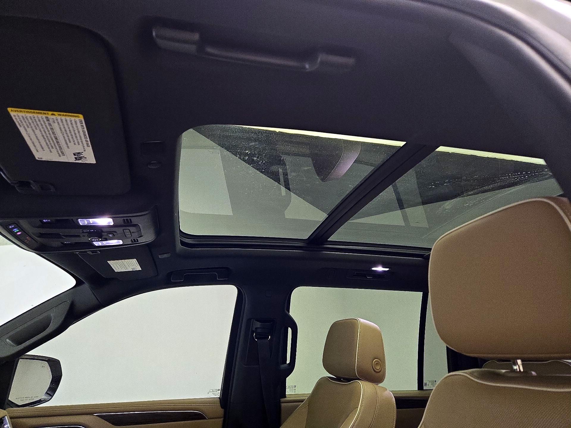 Thumbnail: 2023 Chevrolet Suburban - 20