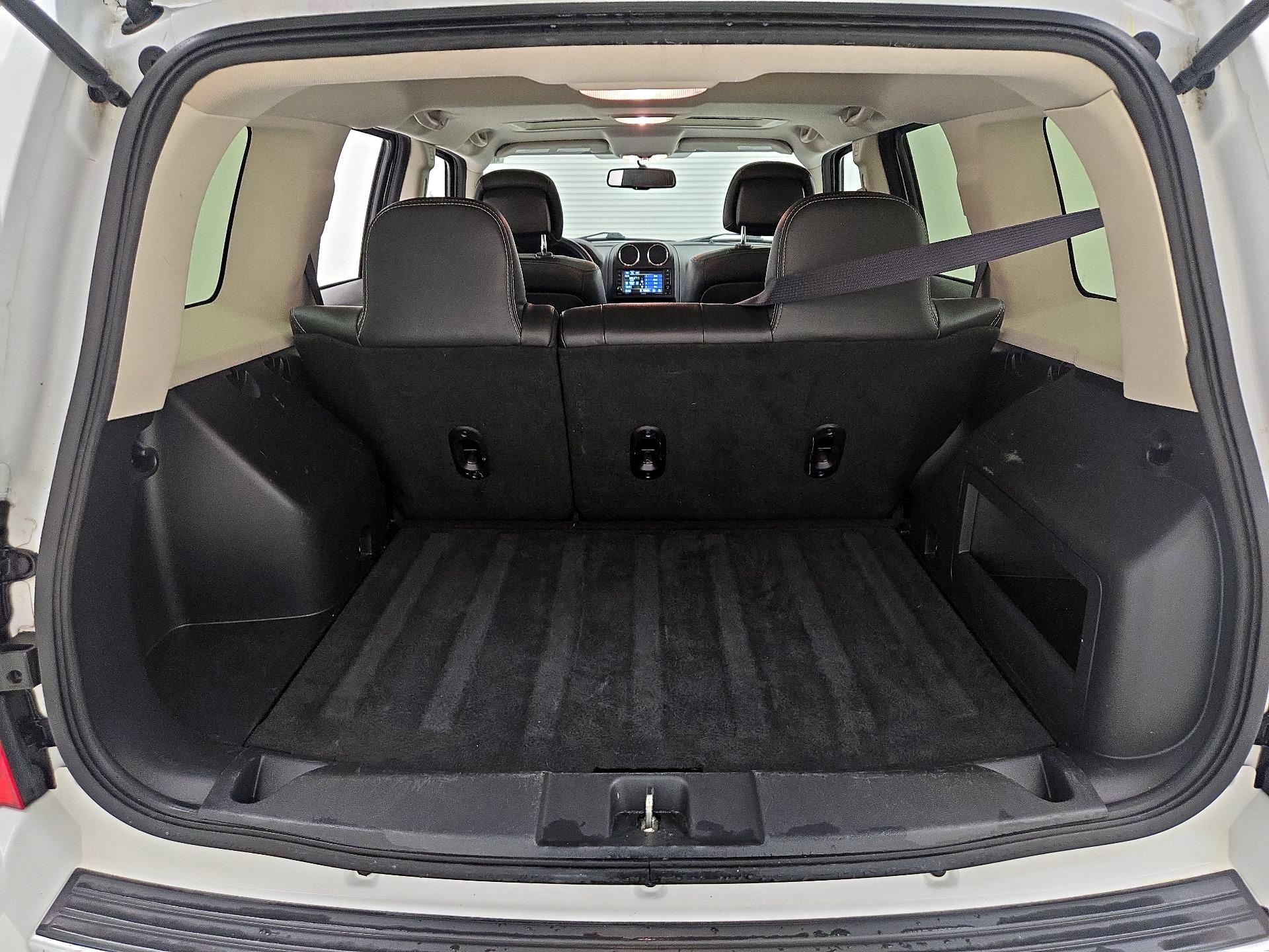 Thumbnail: 2016 Jeep Patriot - 19