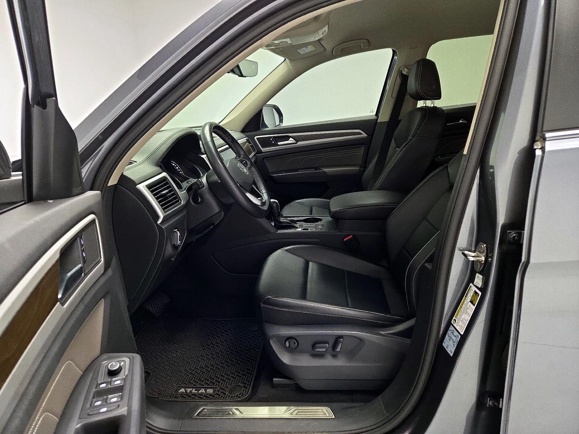 Thumbnail: 2021 Volkswagen Atlas - 11