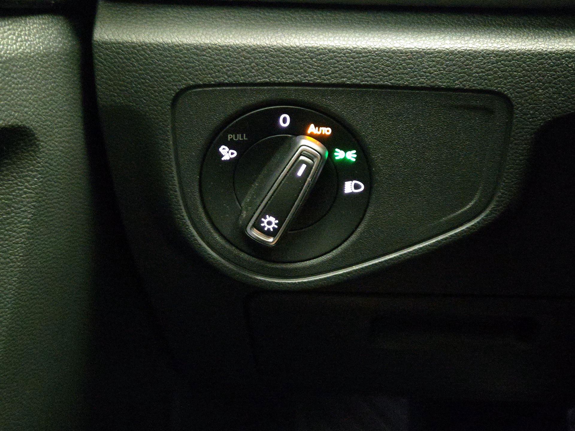 Thumbnail: 2021 Volkswagen Atlas - 13